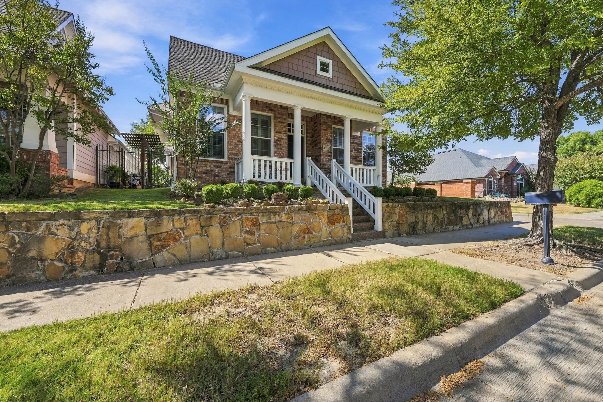 Single Family Residence For Sale in Tarrant County , 6033 Roaring Springs Drive, North Richland Hills, Texas 76180, 3 Bedroom, 2 Bathroom, 2 Garage spaces, 1,683 Sqft, built in 2003, mls#21402551, Real Estate Agent in North Richland Hills, Homes For Sale in Tarrant county, Homes For Sale in North Richland Hills, Realtor in North Richland Hills Texas, Real Estate Brokerage Independent Realty Texas, Luminita Cordes Realtor