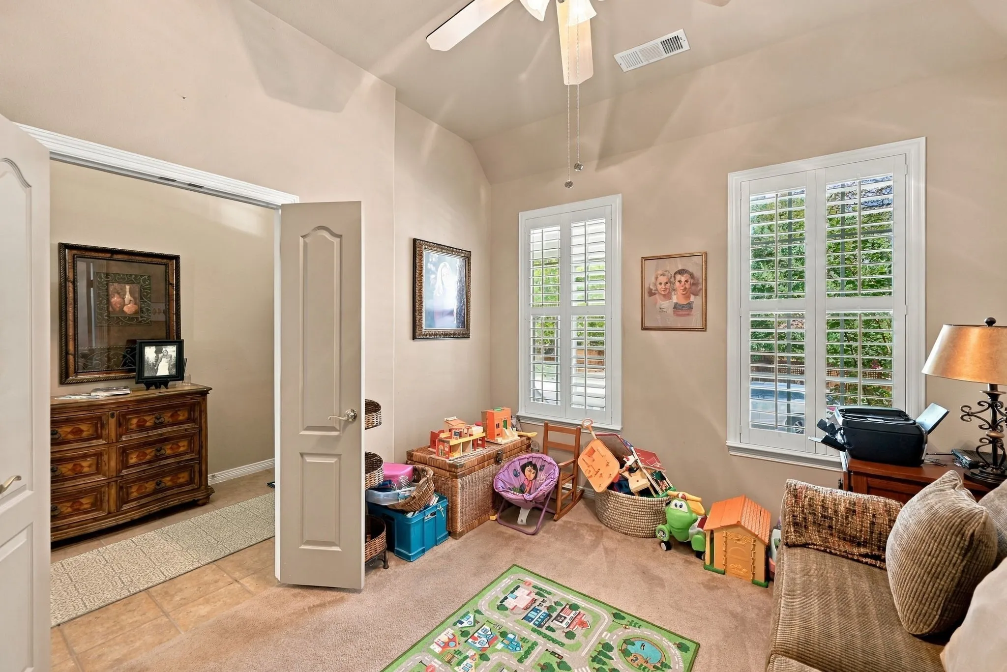 Single Family Residence For Sale in Tarrant County , 6033 Roaring Springs Drive, North Richland Hills, Texas 76180, 3 Bedroom, 2 Bathroom, 2 Garage spaces, 1,683 Sqft, built in 2003, mls#21402551, Real Estate Agent in North Richland Hills, Homes For Sale in Tarrant county, Homes For Sale in North Richland Hills, Realtor in North Richland Hills Texas, Real Estate Brokerage Independent Realty Texas, Luminita Cordes Realtor