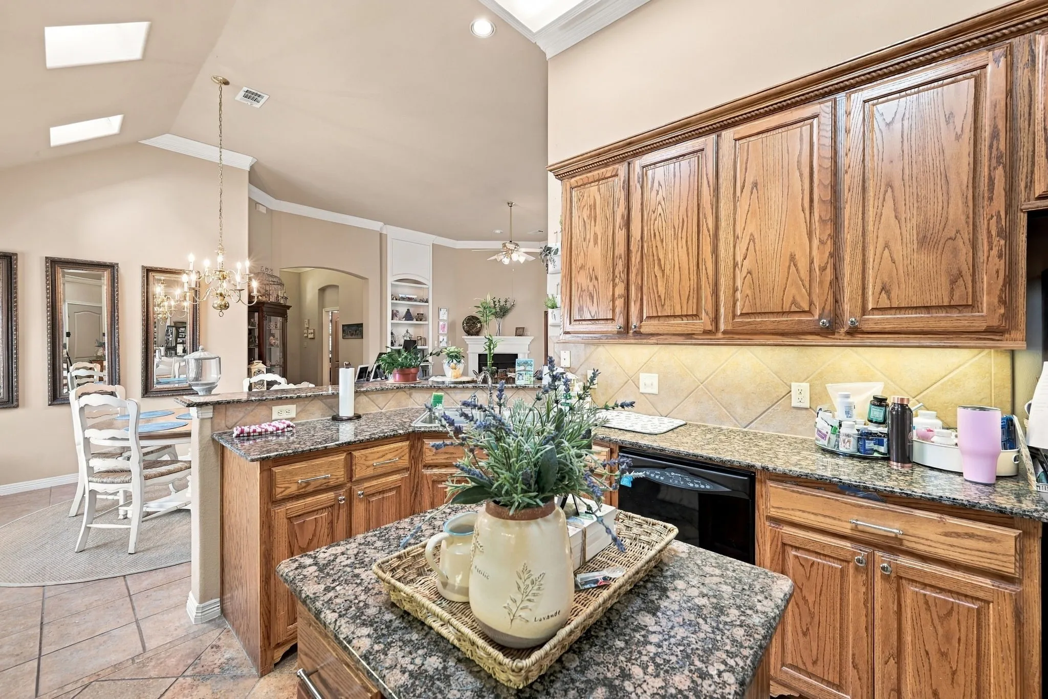 Single Family Residence For Sale in Tarrant County , 6033 Roaring Springs Drive, North Richland Hills, Texas 76180, 3 Bedroom, 2 Bathroom, 2 Garage spaces, 1,683 Sqft, built in 2003, mls#21402551, Real Estate Agent in North Richland Hills, Homes For Sale in Tarrant county, Homes For Sale in North Richland Hills, Realtor in North Richland Hills Texas, Real Estate Brokerage Independent Realty Texas, Luminita Cordes Realtor