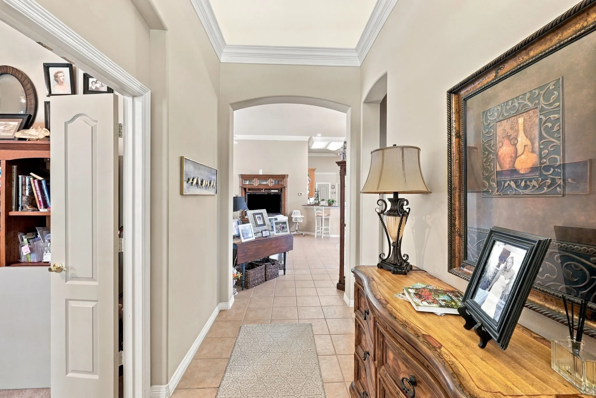 Single Family Residence For Sale in Tarrant County , 6033 Roaring Springs Drive, North Richland Hills, Texas 76180, 3 Bedroom, 2 Bathroom, 2 Garage spaces, 1,683 Sqft, built in 2003, mls#21402551, Real Estate Agent in North Richland Hills, Homes For Sale in Tarrant county, Homes For Sale in North Richland Hills, Realtor in North Richland Hills Texas, Real Estate Brokerage Independent Realty Texas, Luminita Cordes Realtor