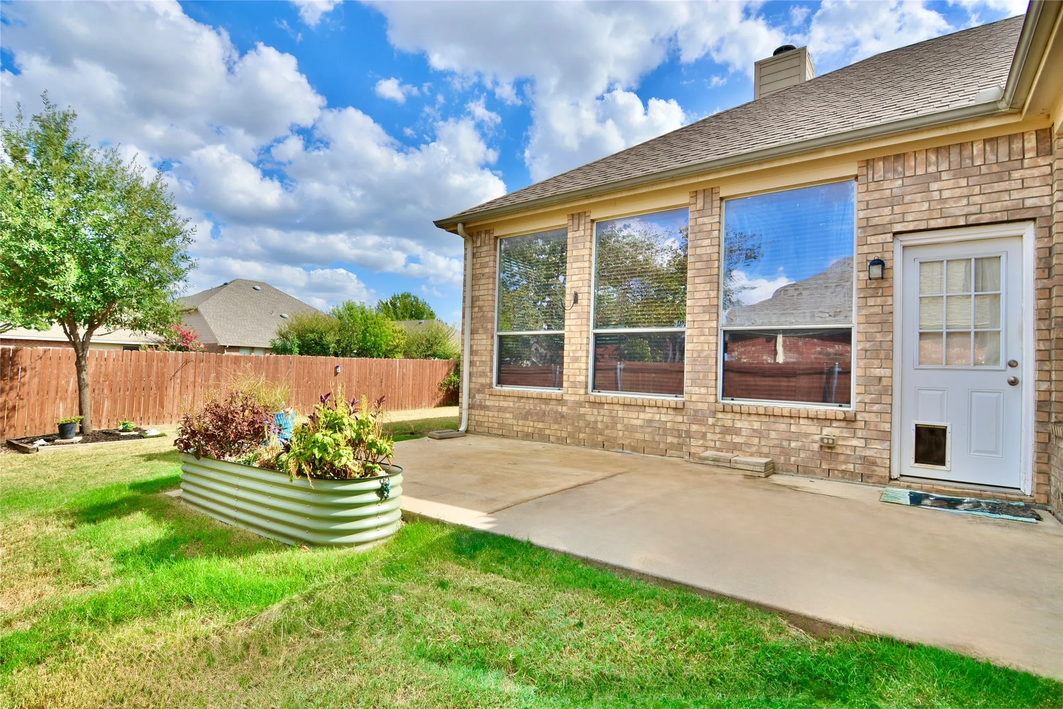 Single Family Residence For Rent in Tarrant County , 12420 Grey Twig Drive, Fort Worth, Texas 76244, 4 Bedroom, 2 Bathroom, 2 Garage spaces, 2,404 Sqft, built in 2006, mls#21402004, Real Estate Agent in Fort Worth, Homes For Rent in Tarrant county, Homes For Rent in Fort Worth, Realtor in Fort Worth Texas, Real Estate Brokerage Independent Realty Texas, Luminita Cordes Realtor