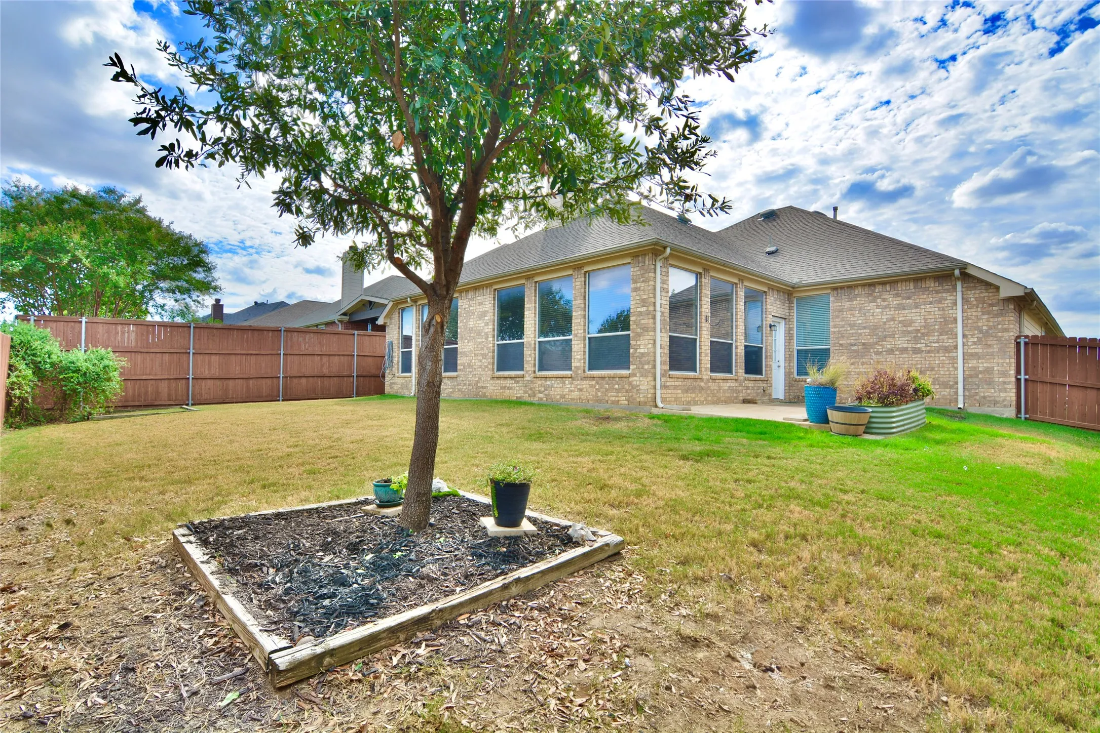 Single Family Residence For Rent in Tarrant County , 12420 Grey Twig Drive, Fort Worth, Texas 76244, 4 Bedroom, 2 Bathroom, 2 Garage spaces, 2,404 Sqft, built in 2006, mls#21402004, Real Estate Agent in Fort Worth, Homes For Rent in Tarrant county, Homes For Rent in Fort Worth, Realtor in Fort Worth Texas, Real Estate Brokerage Independent Realty Texas, Luminita Cordes Realtor