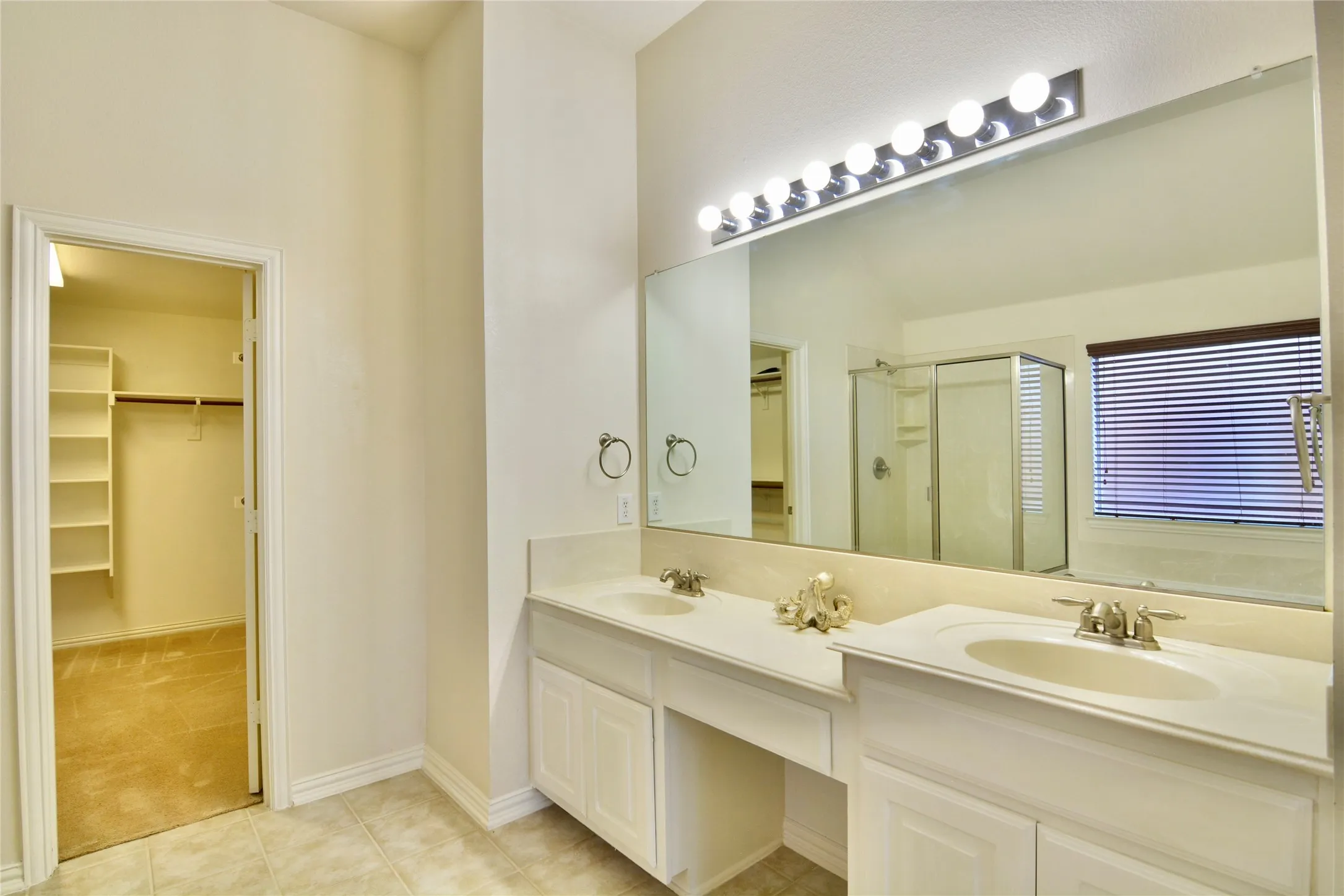 Single Family Residence For Rent in Tarrant County , 12420 Grey Twig Drive, Fort Worth, Texas 76244, 4 Bedroom, 2 Bathroom, 2 Garage spaces, 2,404 Sqft, built in 2006, mls#21402004, Real Estate Agent in Fort Worth, Homes For Rent in Tarrant county, Homes For Rent in Fort Worth, Realtor in Fort Worth Texas, Real Estate Brokerage Independent Realty Texas, Luminita Cordes Realtor