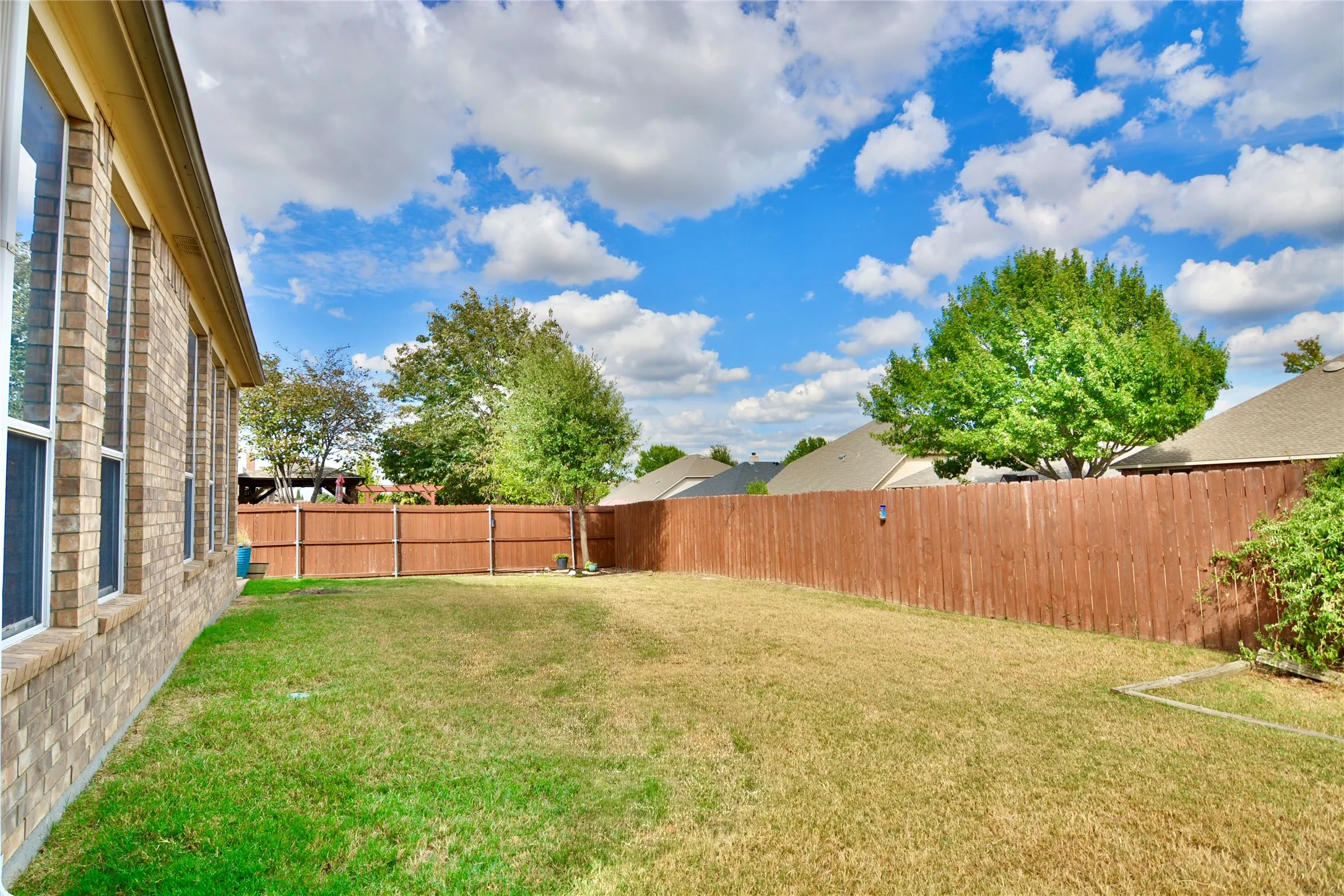 Single Family Residence For Rent in Tarrant County , 12420 Grey Twig Drive, Fort Worth, Texas 76244, 4 Bedroom, 2 Bathroom, 2 Garage spaces, 2,404 Sqft, built in 2006, mls#21402004, Real Estate Agent in Fort Worth, Homes For Rent in Tarrant county, Homes For Rent in Fort Worth, Realtor in Fort Worth Texas, Real Estate Brokerage Independent Realty Texas, Luminita Cordes Realtor