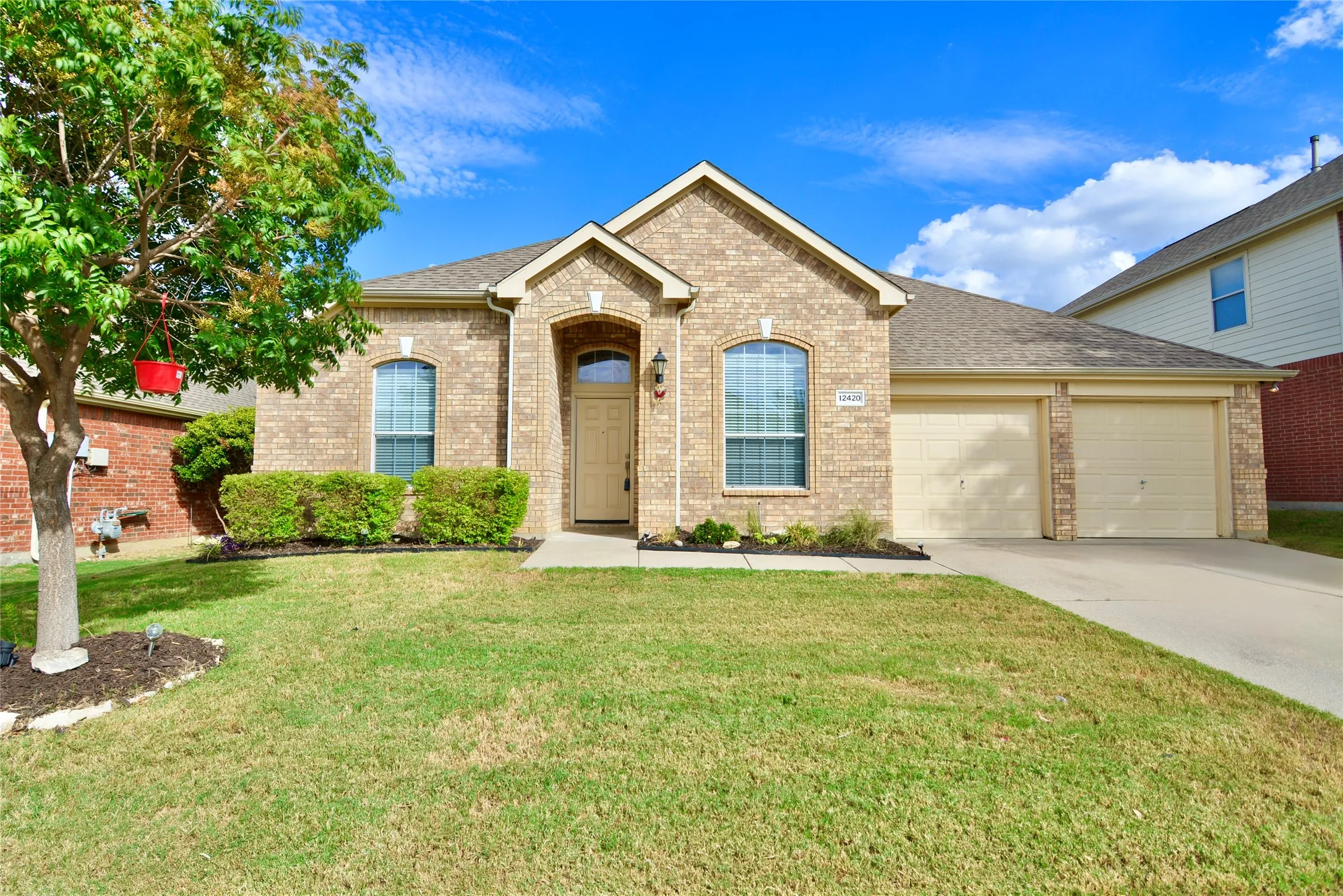 Single Family Residence For Rent in Tarrant County , 12420 Grey Twig Drive, Fort Worth, Texas 76244, 4 Bedroom, 2 Bathroom, 2 Garage spaces, 2,404 Sqft, built in 2006, mls#21402004, Real Estate Agent in Fort Worth, Homes For Rent in Tarrant county, Homes For Rent in Fort Worth, Realtor in Fort Worth Texas, Real Estate Brokerage Independent Realty Texas, Luminita Cordes Realtor