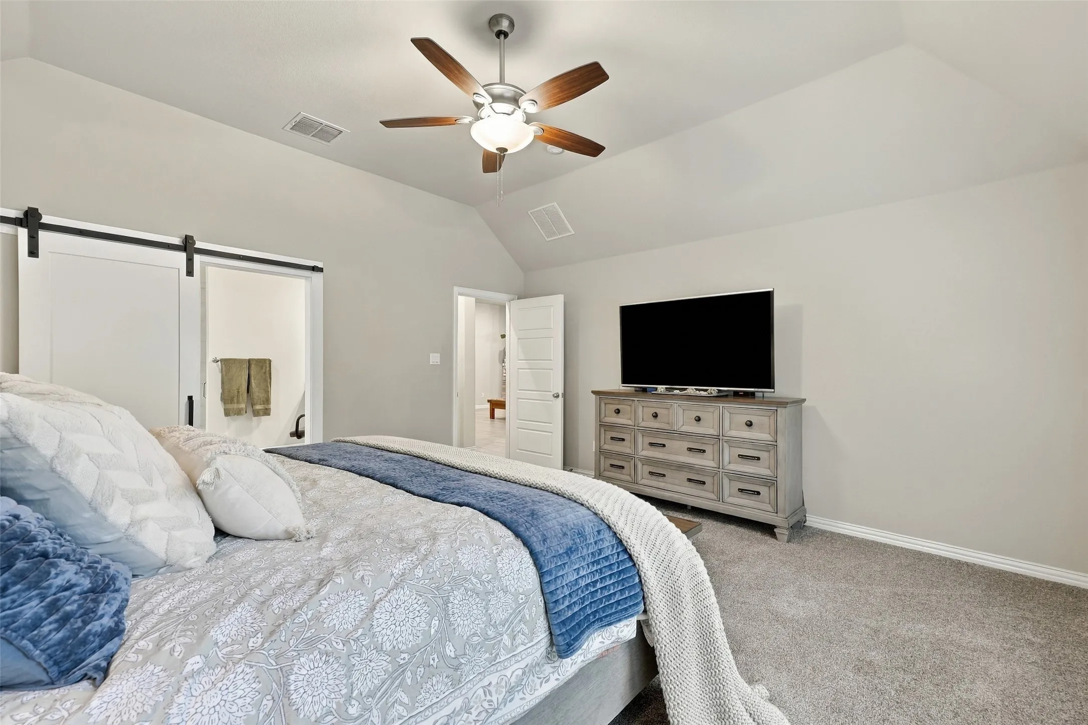 Single Family Residence For Sale in Parker County , 350 Timbers Circle, Poolville, Texas 76487, 4 Bedroom, 2 Bathroom, 2 Garage spaces, 2,421 Sqft, built in 2021, mls#21403162, Real Estate Agent in Poolville, Homes For Sale in Parker county, Homes For Sale in Poolville, Realtor in Poolville Texas, Real Estate Brokerage Independent Realty Texas, Luminita Cordes Realtor