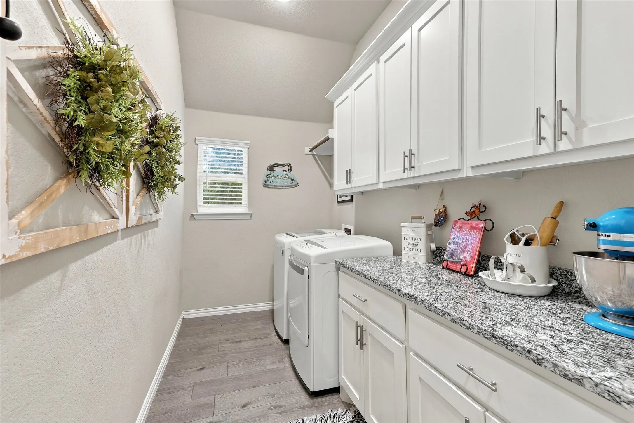 Single Family Residence For Sale in Parker County , 350 Timbers Circle, Poolville, Texas 76487, 4 Bedroom, 2 Bathroom, 2 Garage spaces, 2,421 Sqft, built in 2021, mls#21403162, Real Estate Agent in Poolville, Homes For Sale in Parker county, Homes For Sale in Poolville, Realtor in Poolville Texas, Real Estate Brokerage Independent Realty Texas, Luminita Cordes Realtor