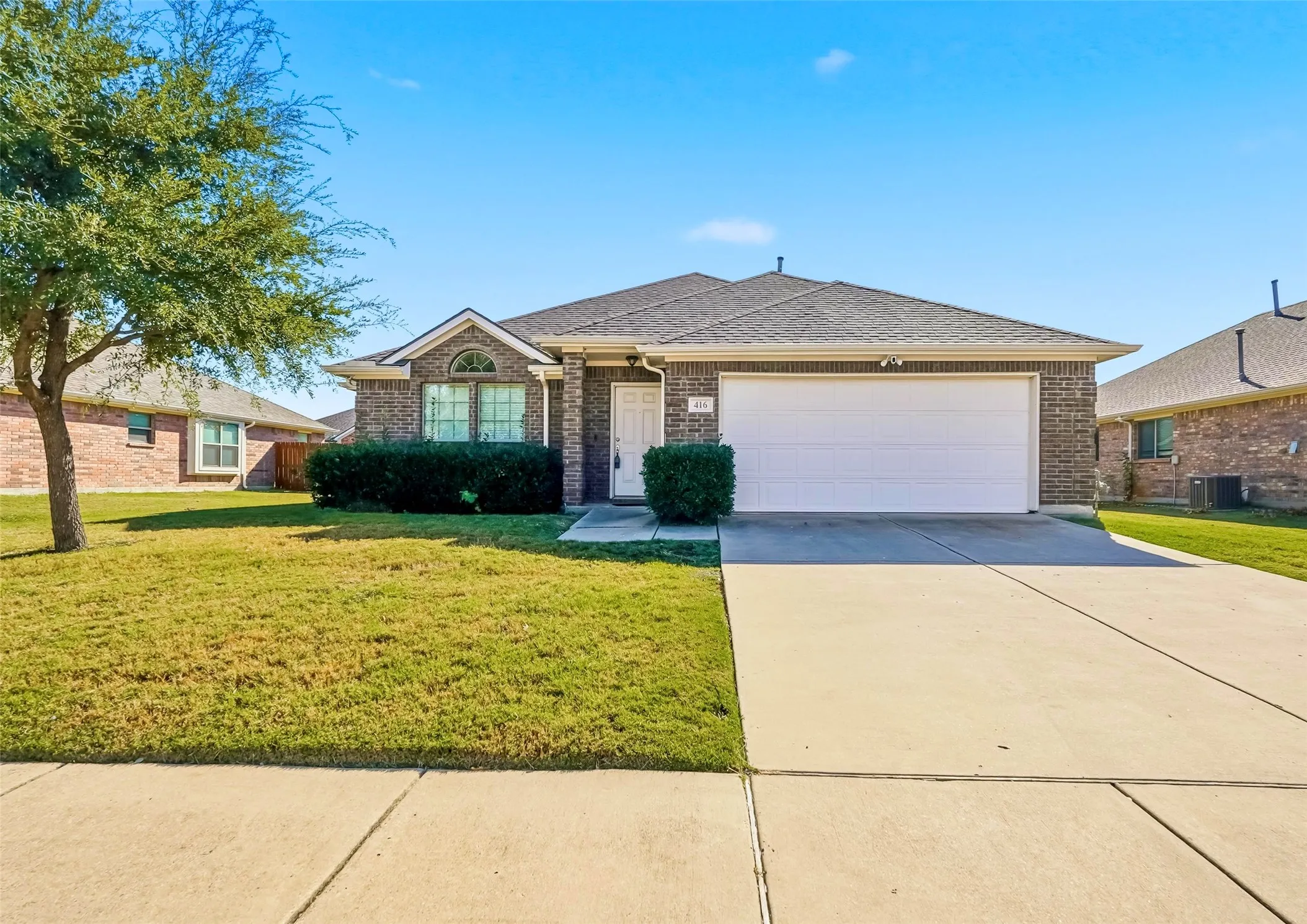 Single Family Residence For Sale in Denton County , 416 Windridge Drive, Little Elm, Texas 75068, 3 Bedroom, 2 Bathroom, 2 Garage spaces, 1,405 Sqft, built in 2014, mls#21403071, Real Estate Agent in Little Elm, Homes For Sale in Denton county, Homes For Sale in Little Elm, Realtor in Little Elm Texas, Real Estate Brokerage Independent Realty Texas, Luminita Cordes Realtor