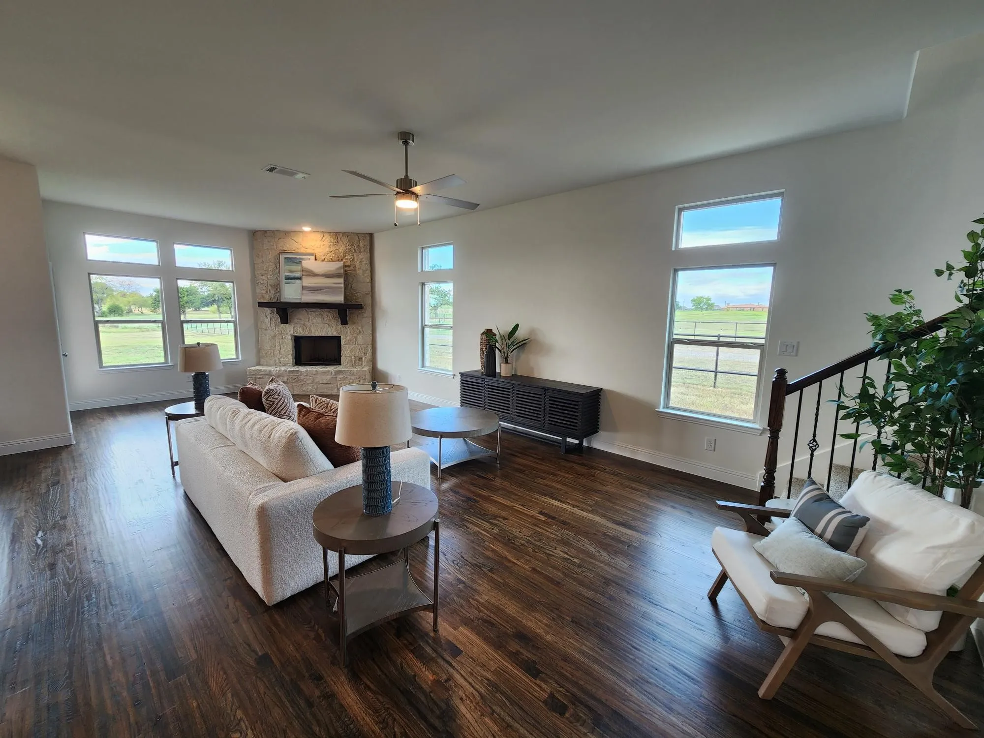 Single Family Residence For Sale in Grayson County , 394 Willie's Court, Whitesboro, Texas 76273, 4 Bedroom, 3 Bathroom, 6 Garage spaces, 2,843 Sqft, built in 2027, mls#21403253, Real Estate Agent in Whitesboro, Homes For Sale in Grayson county, Homes For Sale in Whitesboro, Realtor in Whitesboro Texas, Real Estate Brokerage Independent Realty Texas, Luminita Cordes Realtor
