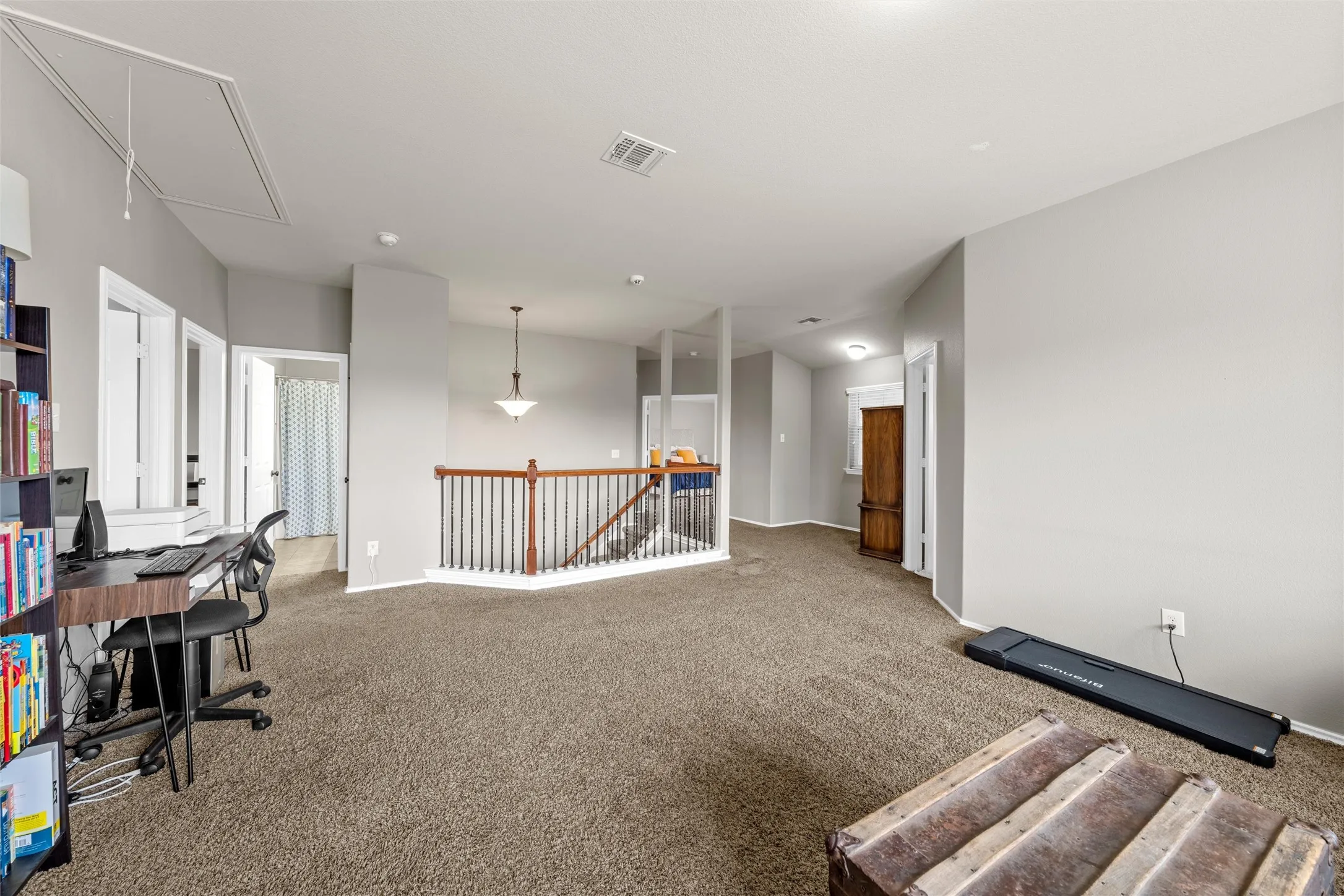 Single Family Residence For Sale in Mc Lennan County , 6541 Cascade Drive, Waco, Texas 76712, 5 Bedroom, 3 Bathroom, 2 Garage spaces, 3,187 Sqft, built in 2013, mls#21402633, Real Estate Agent in Waco, Homes For Sale in Mc Lennan county, Homes For Sale in Waco, Realtor in Waco Texas, Real Estate Brokerage Independent Realty Texas, Luminita Cordes Realtor