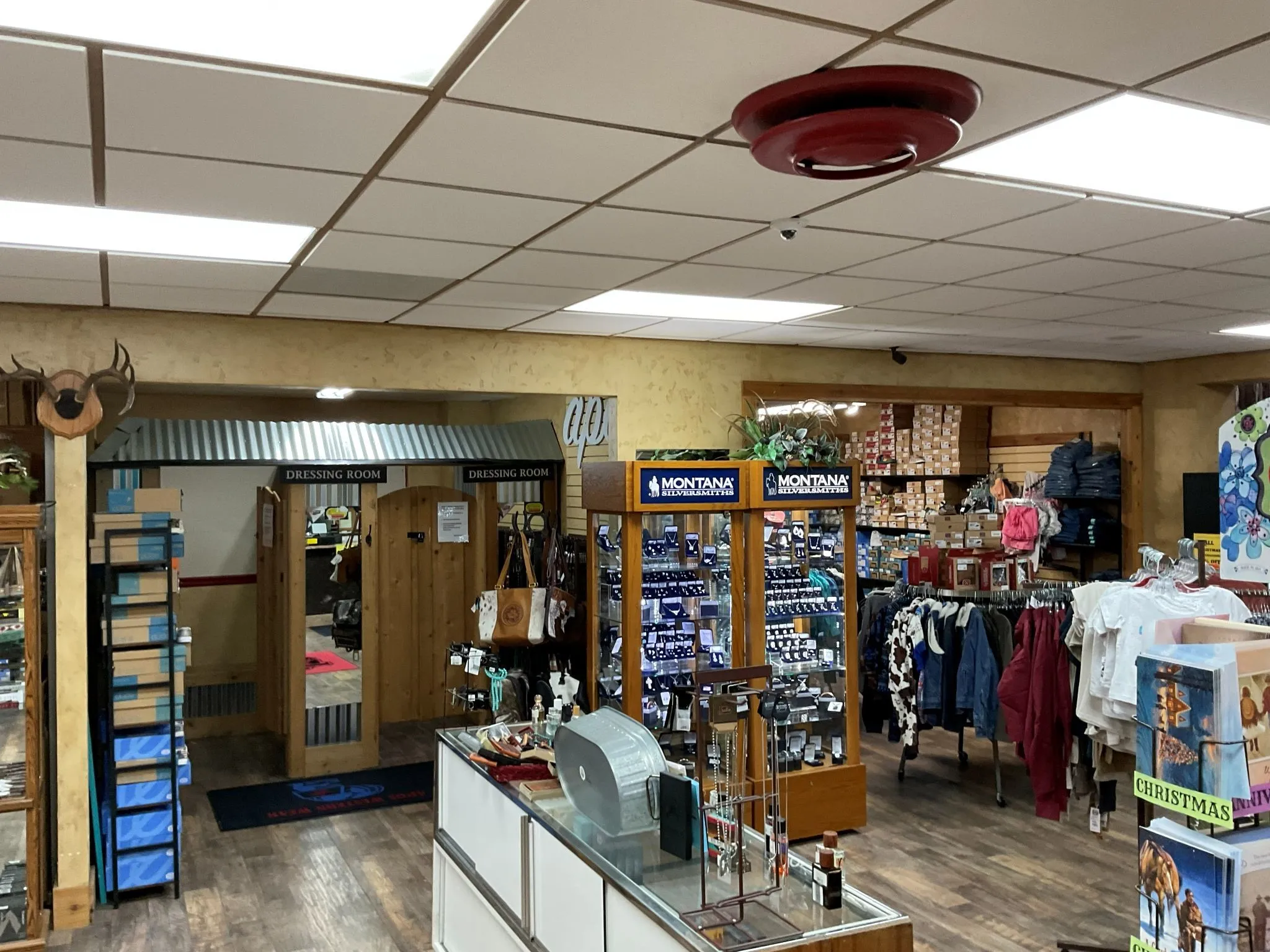 Retail For Sale in Johnson County , 110 N Caddo Street, Cleburne, Texas 76031, 0, 0, Garage spaces, 0 Sqft, built in 1900, mls#21403006, Real Estate Agent in Cleburne, Homes For Sale in Johnson county, Homes For Sale in Cleburne, Realtor in Cleburne Texas, Real Estate Brokerage Independent Realty Texas, Luminita Cordes Realtor