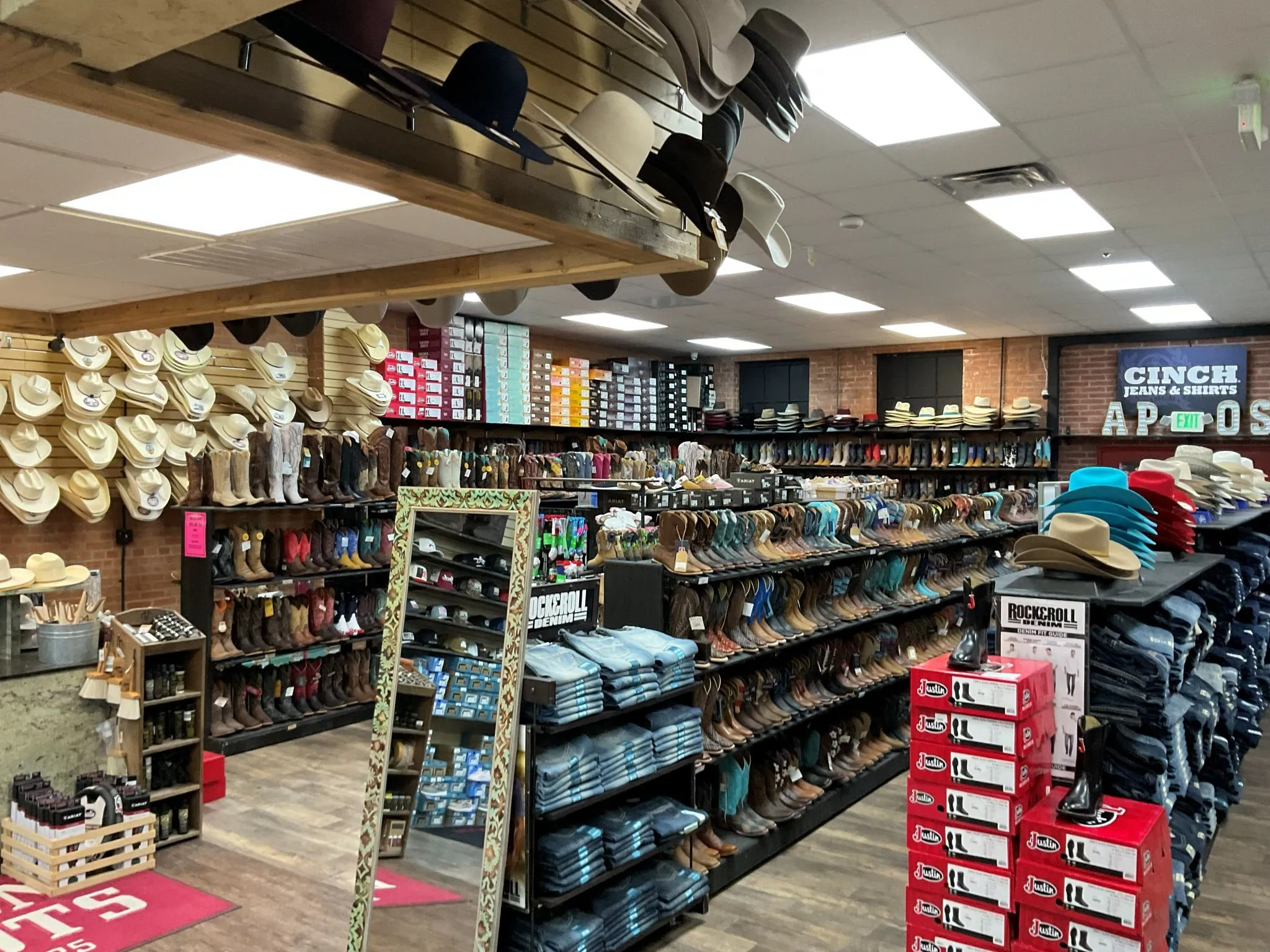 Retail For Sale in Johnson County , 110 N Caddo Street, Cleburne, Texas 76031, 0, 0, Garage spaces, 0 Sqft, built in 1900, mls#21403006, Real Estate Agent in Cleburne, Homes For Sale in Johnson county, Homes For Sale in Cleburne, Realtor in Cleburne Texas, Real Estate Brokerage Independent Realty Texas, Luminita Cordes Realtor