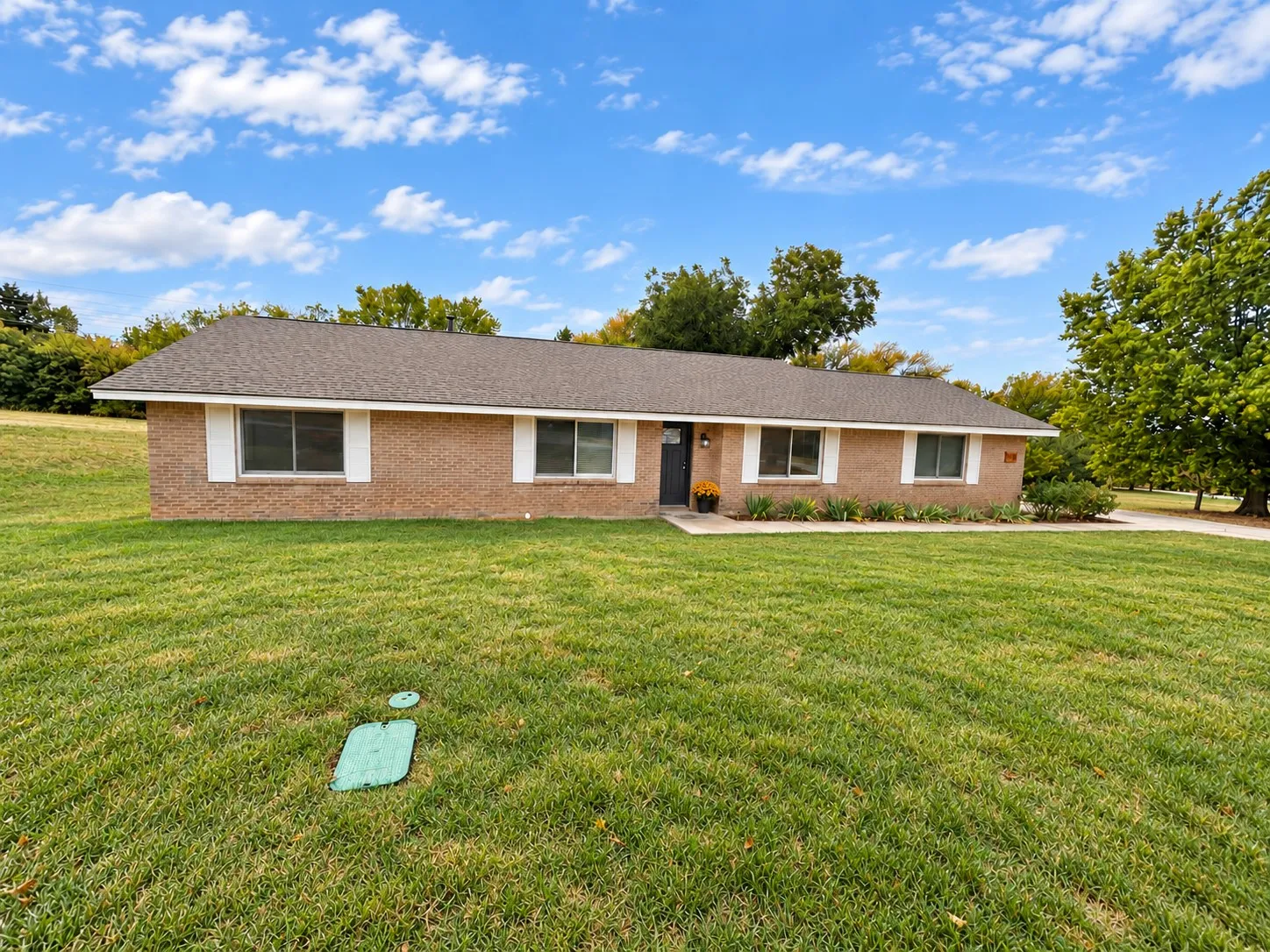 Single Family Residence For Rent
