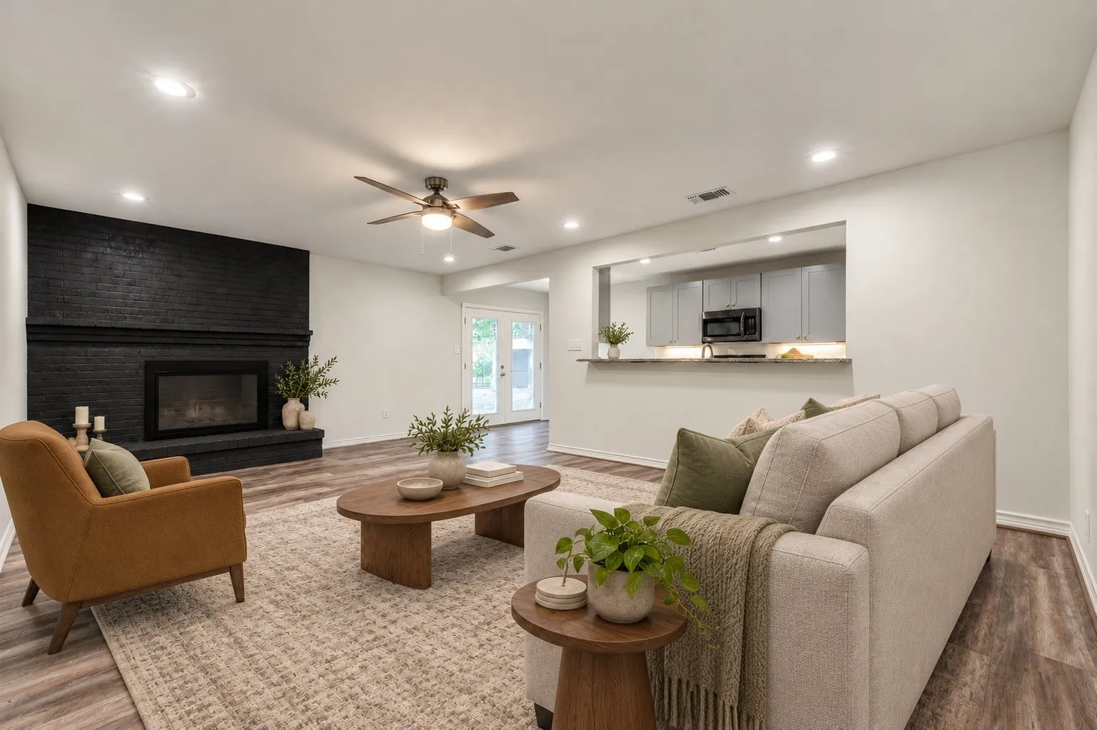 Single Family Residence For Rent in Collin County , 510 E 7th Street, Prosper, Texas 75078, 3 Bedroom, 2 Bathroom, 2 Garage spaces, 1,568 Sqft, built in 1975, mls#21403267, Real Estate Agent in Prosper, Homes For Rent in Collin county, Homes For Rent in Prosper, Realtor in Prosper Texas, Real Estate Brokerage Independent Realty Texas, Luminita Cordes Realtor