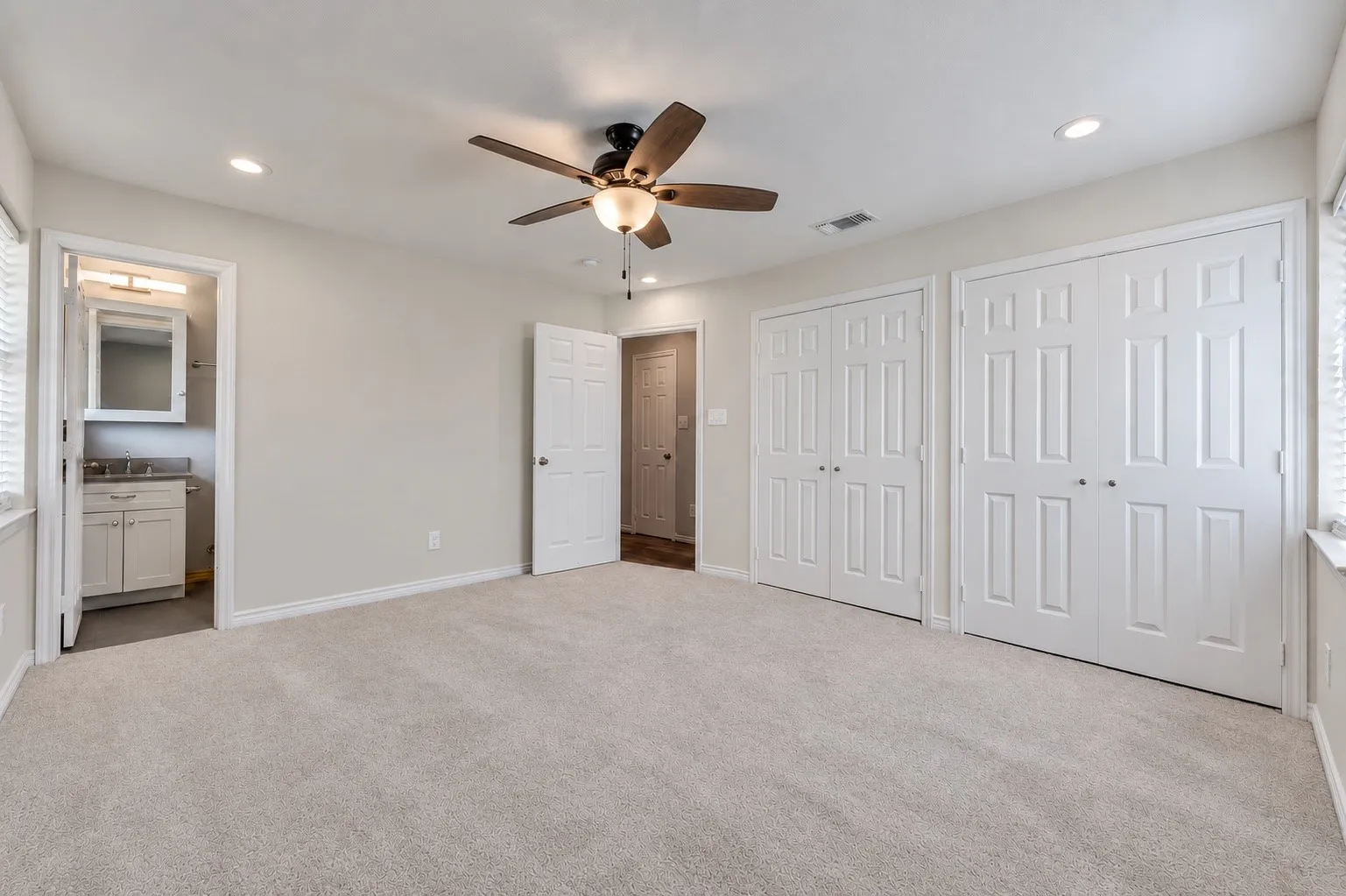 Single Family Residence For Rent in Collin County , 510 E 7th Street, Prosper, Texas 75078, 3 Bedroom, 2 Bathroom, 2 Garage spaces, 1,568 Sqft, built in 1975, mls#21403267, Real Estate Agent in Prosper, Homes For Rent in Collin county, Homes For Rent in Prosper, Realtor in Prosper Texas, Real Estate Brokerage Independent Realty Texas, Luminita Cordes Realtor