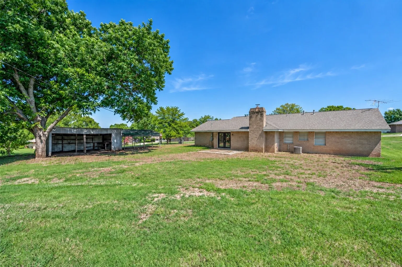 Single Family Residence For Rent in Collin County , 510 E 7th Street, Prosper, Texas 75078, 3 Bedroom, 2 Bathroom, 2 Garage spaces, 1,568 Sqft, built in 1975, mls#21403267, Real Estate Agent in Prosper, Homes For Rent in Collin county, Homes For Rent in Prosper, Realtor in Prosper Texas, Real Estate Brokerage Independent Realty Texas, Luminita Cordes Realtor