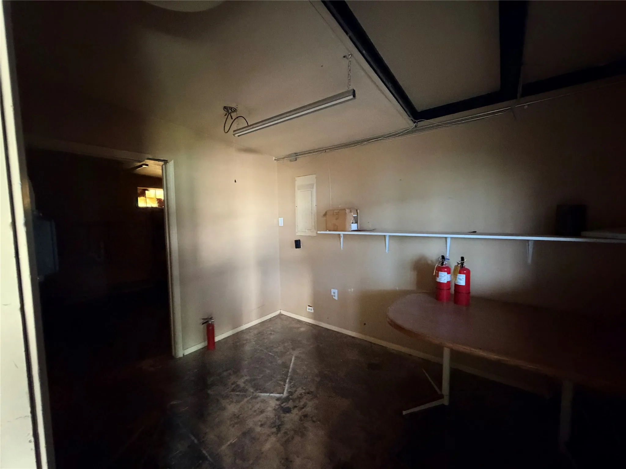 Office For Rent in Grayson County , 1604 S Sam Rayburn Freeway, Sherman, Texas 75090, 0, 0, Garage spaces, 1,020 Sqft, built in 1960, mls#21401292, Real Estate Agent in Sherman, Homes For Rent in Grayson county, Homes For Rent in Sherman, Realtor in Sherman Texas, Real Estate Brokerage Independent Realty Texas, Luminita Cordes Realtor