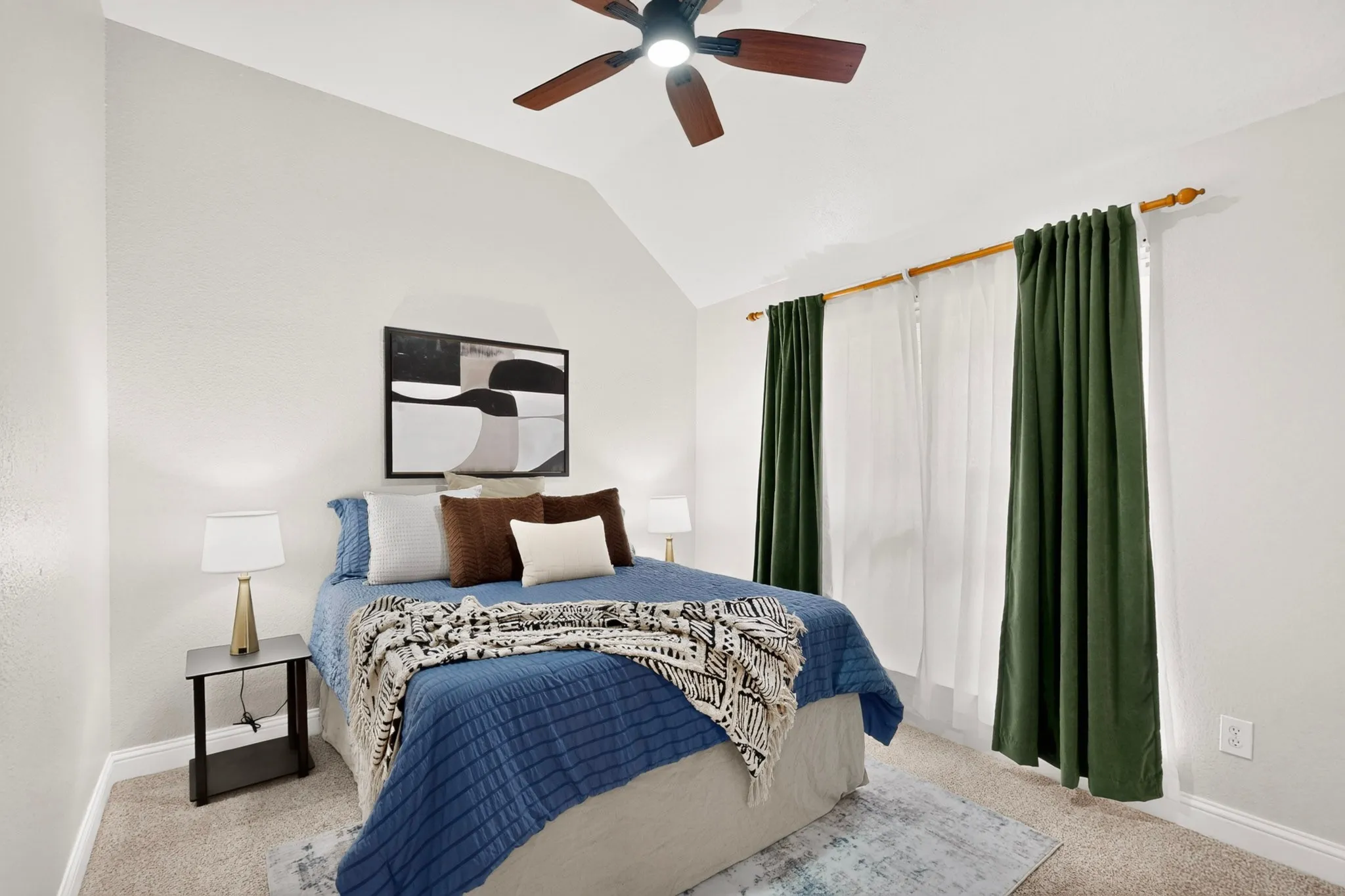 Single Family Residence For Sale in Denton County , 1017 Sun Ridge Drive, Flower Mound, Texas 75028, 3 Bedroom, 2 Bathroom, 2 Garage spaces, 1,710 Sqft, built in 1995, mls#21402704, Real Estate Agent in Flower Mound, Homes For Sale in Denton county, Homes For Sale in Flower Mound, Realtor in Flower Mound Texas, Real Estate Brokerage Independent Realty Texas, Luminita Cordes Realtor