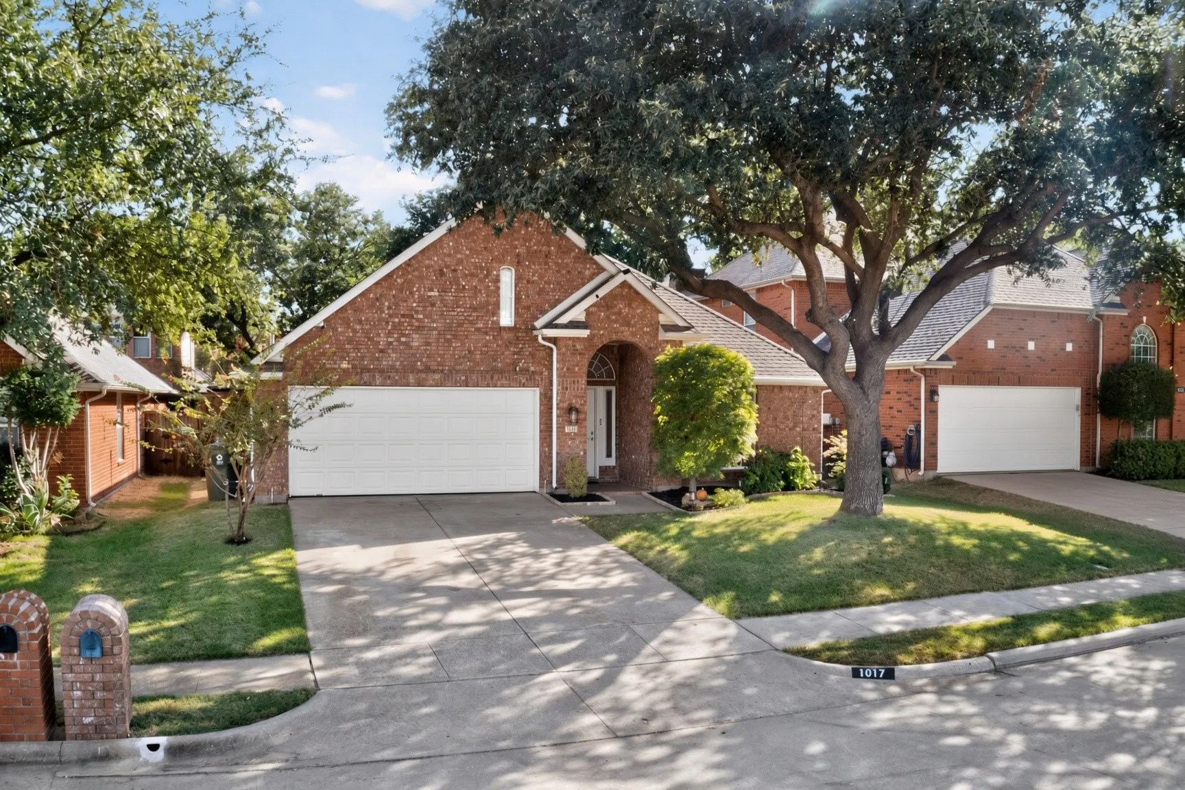 Single Family Residence For Sale in Denton County , 1017 Sun Ridge Drive, Flower Mound, Texas 75028, 3 Bedroom, 2 Bathroom, 2 Garage spaces, 1,710 Sqft, built in 1995, mls#21402704, Real Estate Agent in Flower Mound, Homes For Sale in Denton county, Homes For Sale in Flower Mound, Realtor in Flower Mound Texas, Real Estate Brokerage Independent Realty Texas, Luminita Cordes Realtor