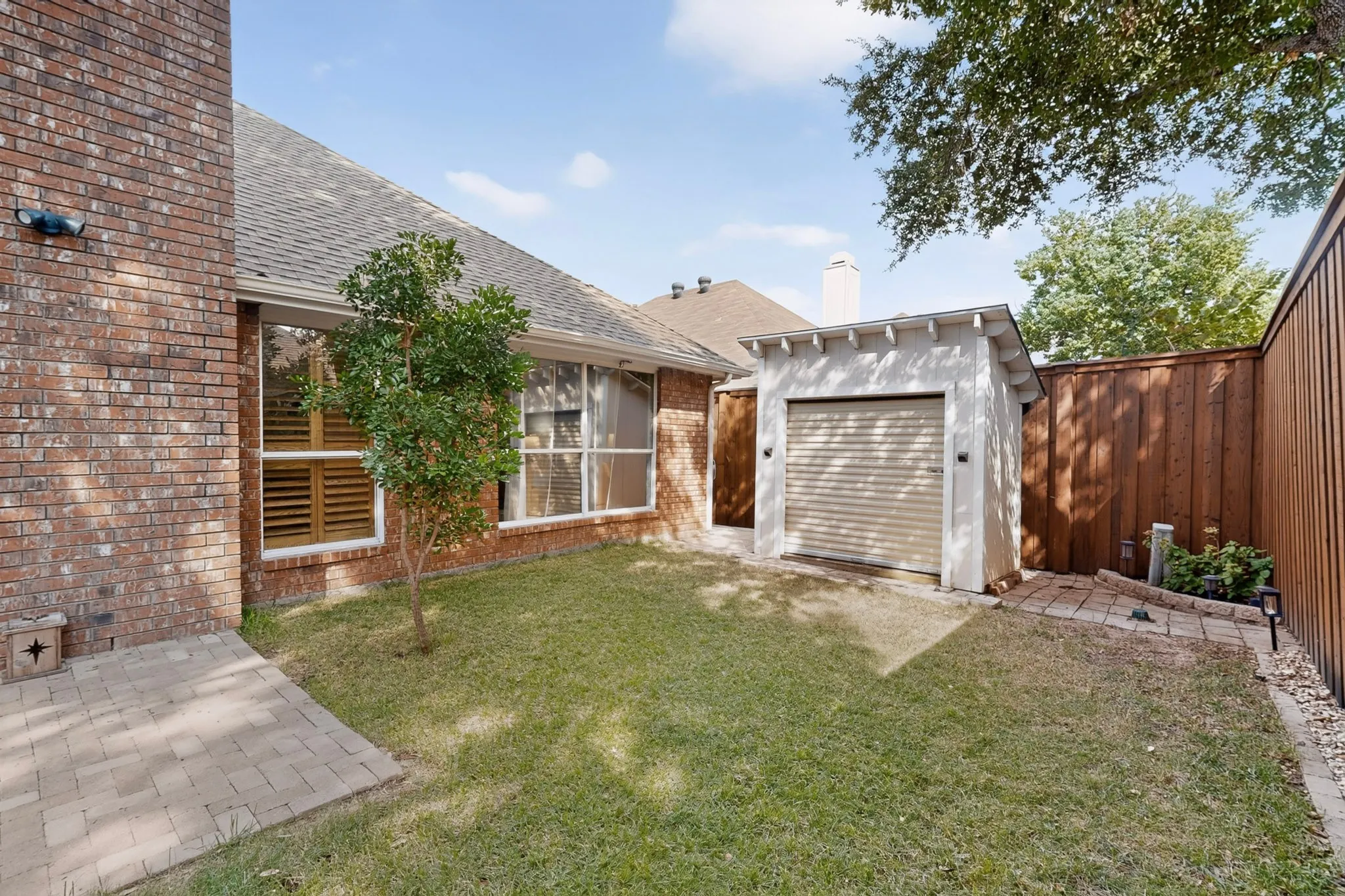 Single Family Residence For Sale in Denton County , 1017 Sun Ridge Drive, Flower Mound, Texas 75028, 3 Bedroom, 2 Bathroom, 2 Garage spaces, 1,710 Sqft, built in 1995, mls#21402704, Real Estate Agent in Flower Mound, Homes For Sale in Denton county, Homes For Sale in Flower Mound, Realtor in Flower Mound Texas, Real Estate Brokerage Independent Realty Texas, Luminita Cordes Realtor