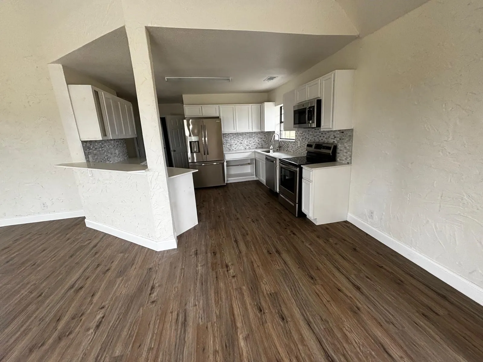 Single Family Residence For Rent in Grayson County , 810 Bounds Road, Gunter, Texas 75058, 2 Bedroom, 2 Bathroom, Garage spaces, 1,500 Sqft, built in 2024, mls#21403290, Real Estate Agent in Gunter, Homes For Rent in Grayson county, Homes For Rent in Gunter, Realtor in Gunter Texas, Real Estate Brokerage Independent Realty Texas, Luminita Cordes Realtor