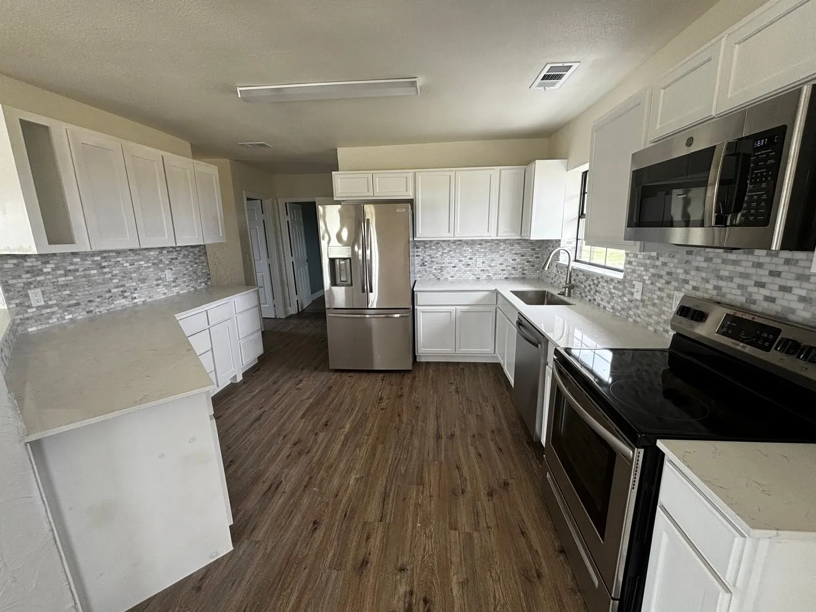Single Family Residence For Rent in Grayson County , 810 Bounds Road, Gunter, Texas 75058, 2 Bedroom, 2 Bathroom, Garage spaces, 1,500 Sqft, built in 2024, mls#21403290, Real Estate Agent in Gunter, Homes For Rent in Grayson county, Homes For Rent in Gunter, Realtor in Gunter Texas, Real Estate Brokerage Independent Realty Texas, Luminita Cordes Realtor