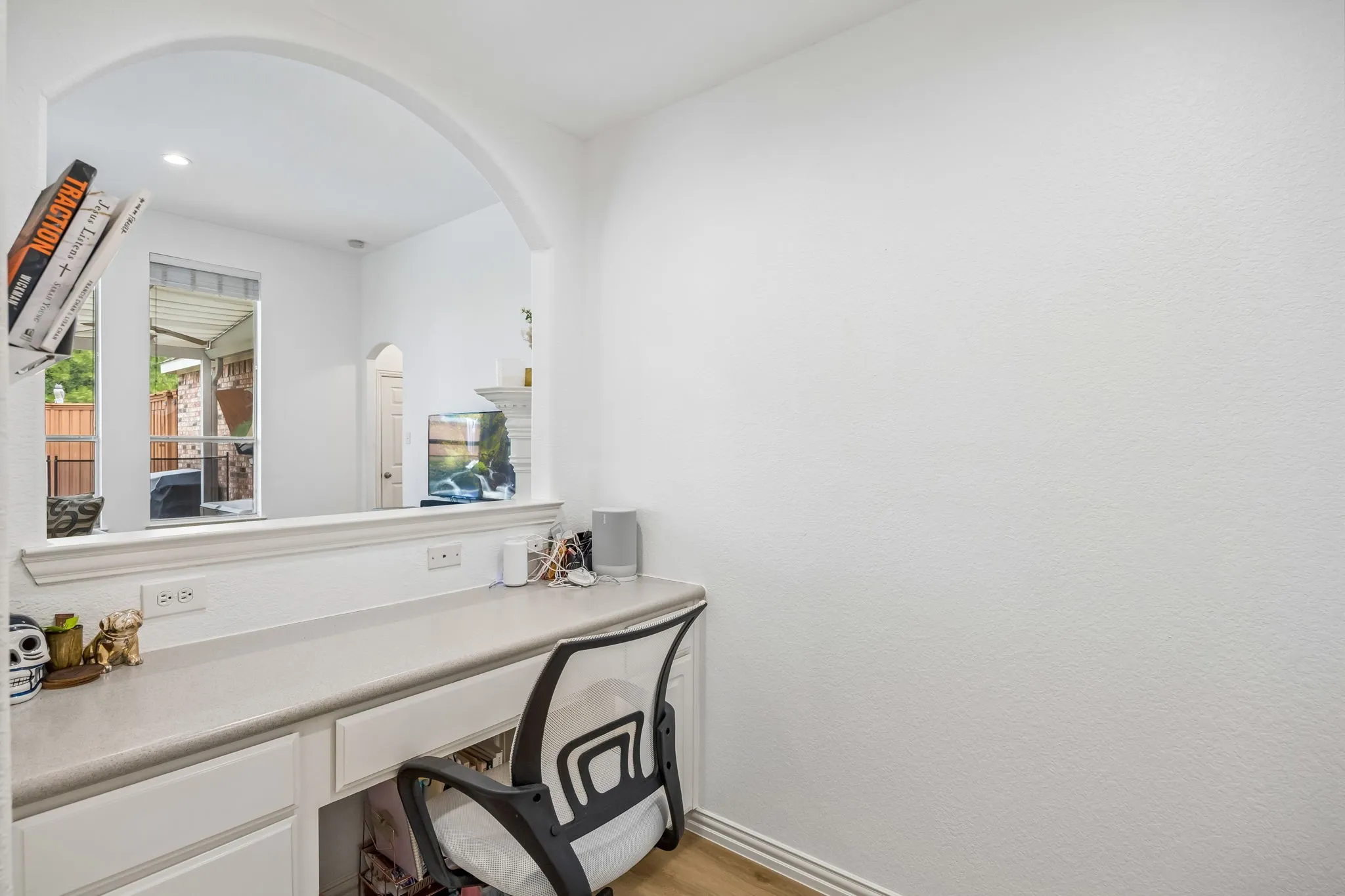 Single Family Residence For Sale in Collin County , 7462 Chinaberry Lane, Frisco, Texas 75033, 4 Bedroom, 2 Bathroom, 3 Garage spaces, 2,510 Sqft, built in 2002, mls#21403215, Real Estate Agent in Frisco, Homes For Sale in Collin county, Homes For Sale in Frisco, Realtor in Frisco Texas, Real Estate Brokerage Independent Realty Texas, Luminita Cordes Realtor