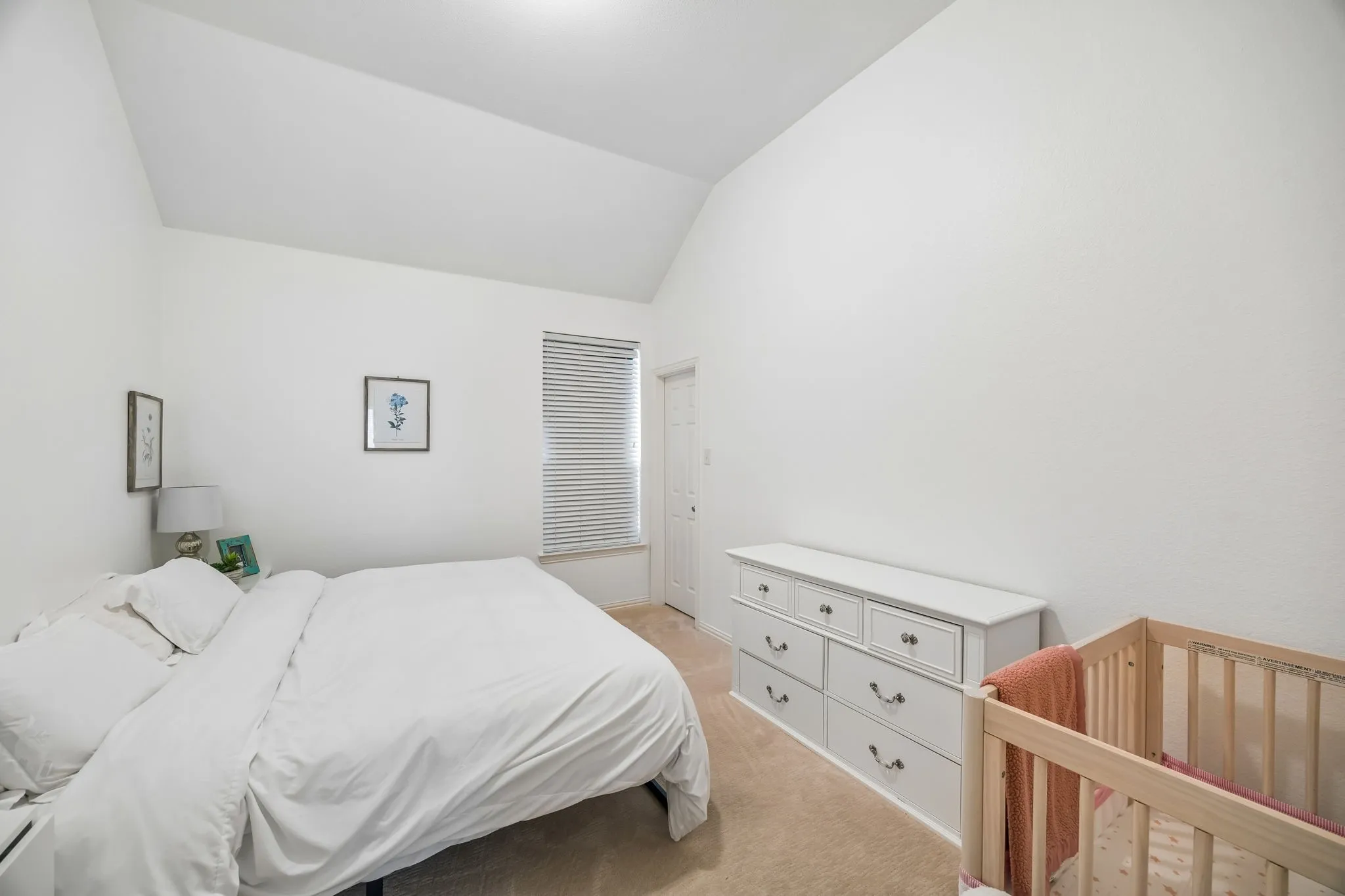 Single Family Residence For Sale in Collin County , 7462 Chinaberry Lane, Frisco, Texas 75033, 4 Bedroom, 2 Bathroom, 3 Garage spaces, 2,510 Sqft, built in 2002, mls#21403215, Real Estate Agent in Frisco, Homes For Sale in Collin county, Homes For Sale in Frisco, Realtor in Frisco Texas, Real Estate Brokerage Independent Realty Texas, Luminita Cordes Realtor