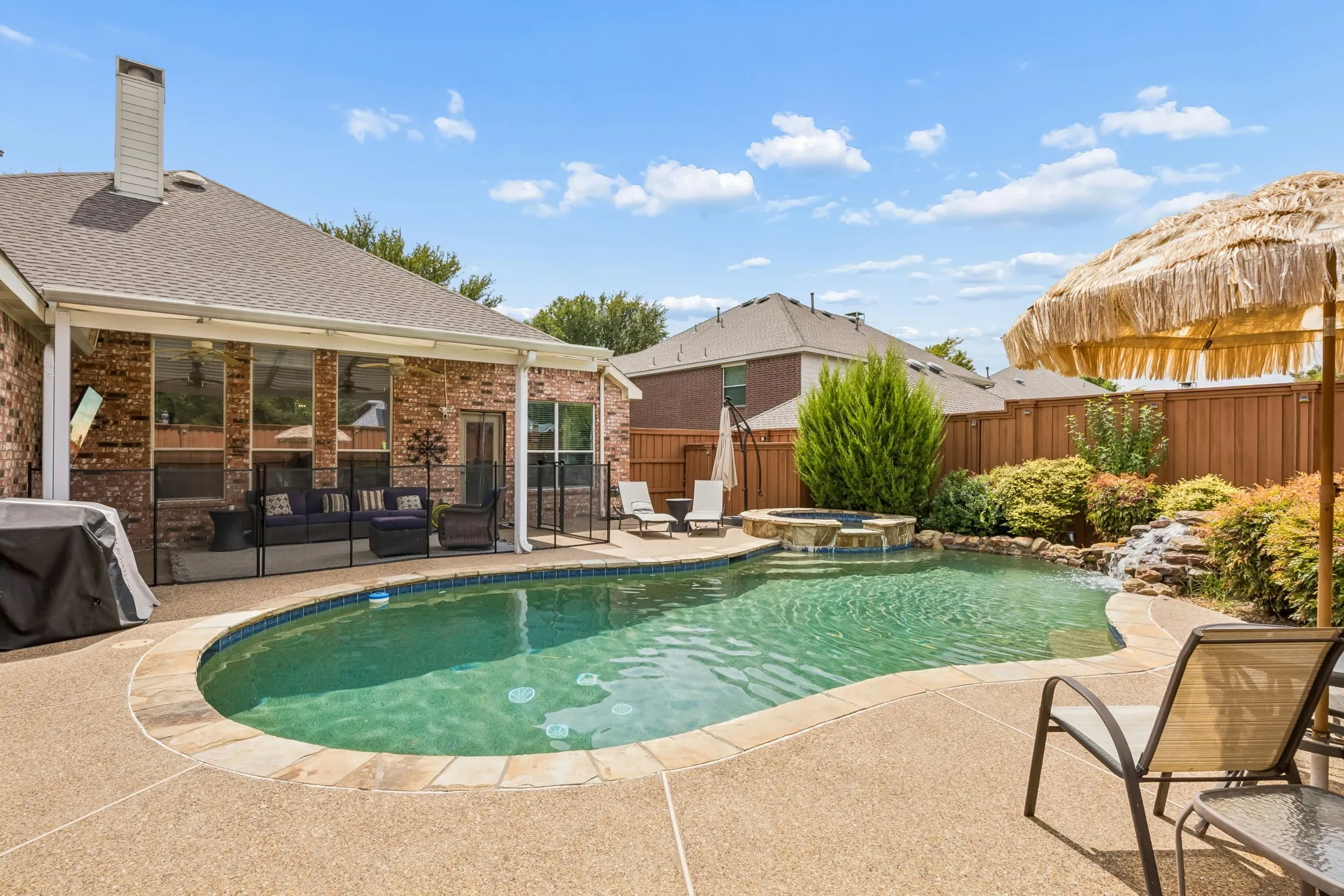 Single Family Residence For Sale in Collin County , 7462 Chinaberry Lane, Frisco, Texas 75033, 4 Bedroom, 2 Bathroom, 3 Garage spaces, 2,510 Sqft, built in 2002, mls#21403215, Real Estate Agent in Frisco, Homes For Sale in Collin county, Homes For Sale in Frisco, Realtor in Frisco Texas, Real Estate Brokerage Independent Realty Texas, Luminita Cordes Realtor
