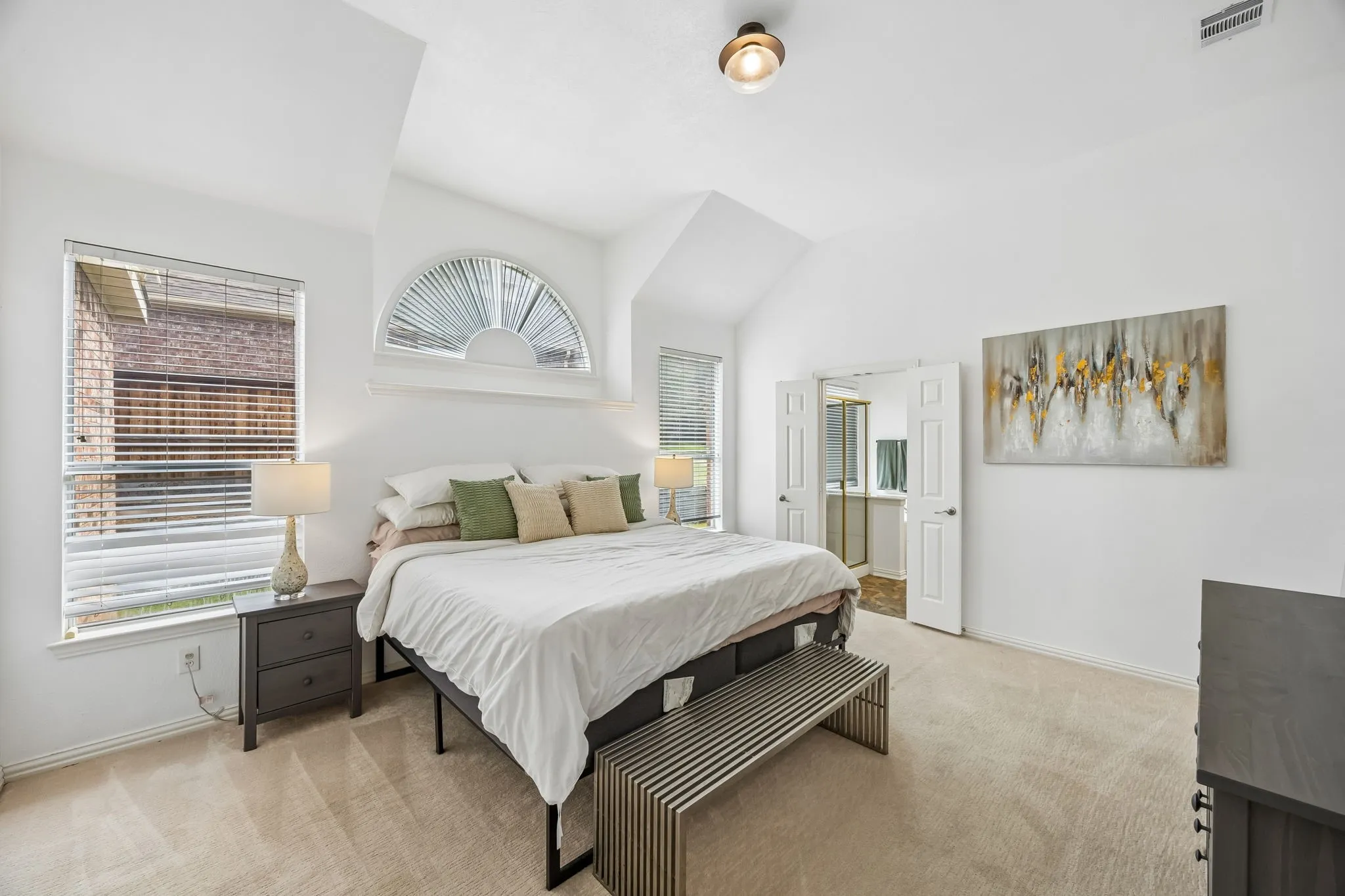 Single Family Residence For Sale in Collin County , 7462 Chinaberry Lane, Frisco, Texas 75033, 4 Bedroom, 2 Bathroom, 3 Garage spaces, 2,510 Sqft, built in 2002, mls#21403215, Real Estate Agent in Frisco, Homes For Sale in Collin county, Homes For Sale in Frisco, Realtor in Frisco Texas, Real Estate Brokerage Independent Realty Texas, Luminita Cordes Realtor