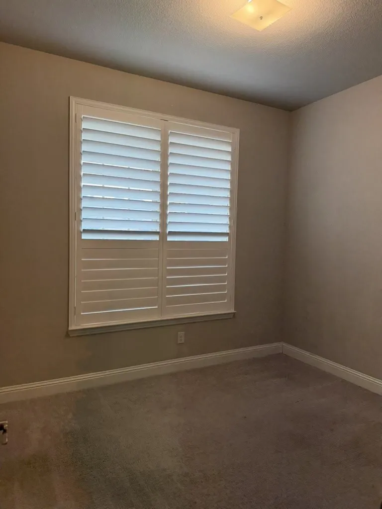 Single Family Residence For Rent in Collin County , 303 Miramar Avenue, Melissa, Texas 75454, 4 Bedroom, 3 Bathroom, 2 Garage spaces, 2,230 Sqft, built in 2021, mls#21403298, Real Estate Agent in Melissa, Homes For Rent in Collin county, Homes For Rent in Melissa, Realtor in Melissa Texas, Real Estate Brokerage Independent Realty Texas, Luminita Cordes Realtor