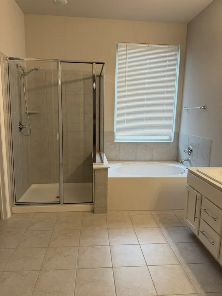 Single Family Residence For Rent in Collin County , 303 Miramar Avenue, Melissa, Texas 75454, 4 Bedroom, 3 Bathroom, 2 Garage spaces, 2,230 Sqft, built in 2021, mls#21403298, Real Estate Agent in Melissa, Homes For Rent in Collin county, Homes For Rent in Melissa, Realtor in Melissa Texas, Real Estate Brokerage Independent Realty Texas, Luminita Cordes Realtor