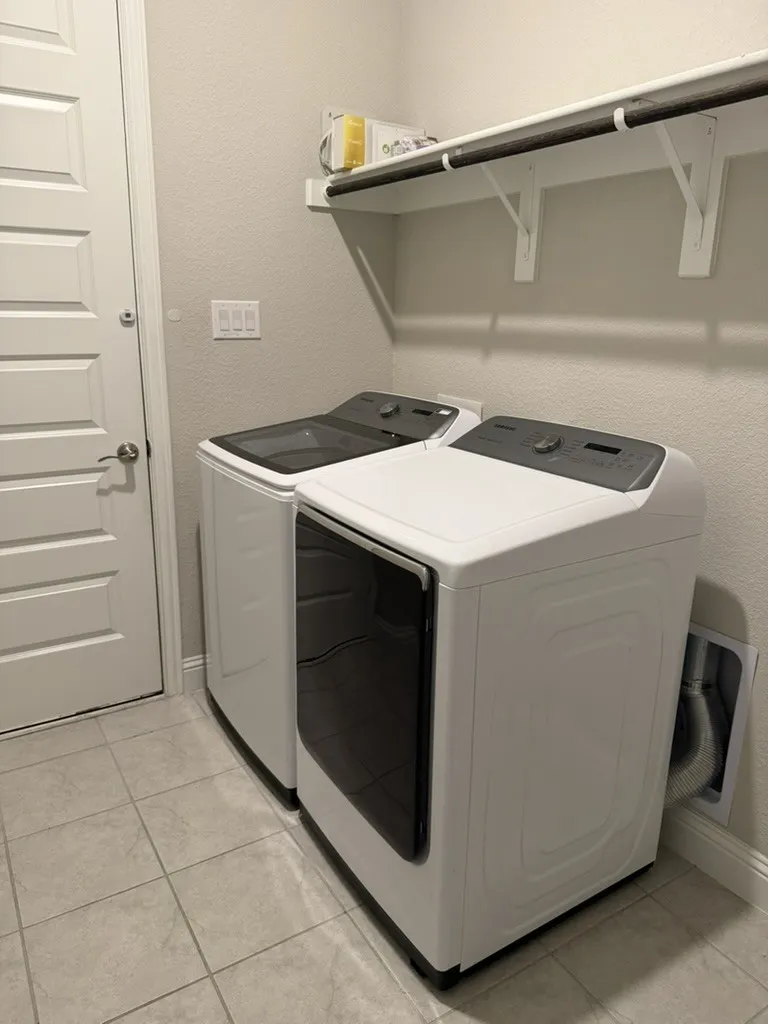 Single Family Residence For Rent in Collin County , 303 Miramar Avenue, Melissa, Texas 75454, 4 Bedroom, 3 Bathroom, 2 Garage spaces, 2,230 Sqft, built in 2021, mls#21403298, Real Estate Agent in Melissa, Homes For Rent in Collin county, Homes For Rent in Melissa, Realtor in Melissa Texas, Real Estate Brokerage Independent Realty Texas, Luminita Cordes Realtor