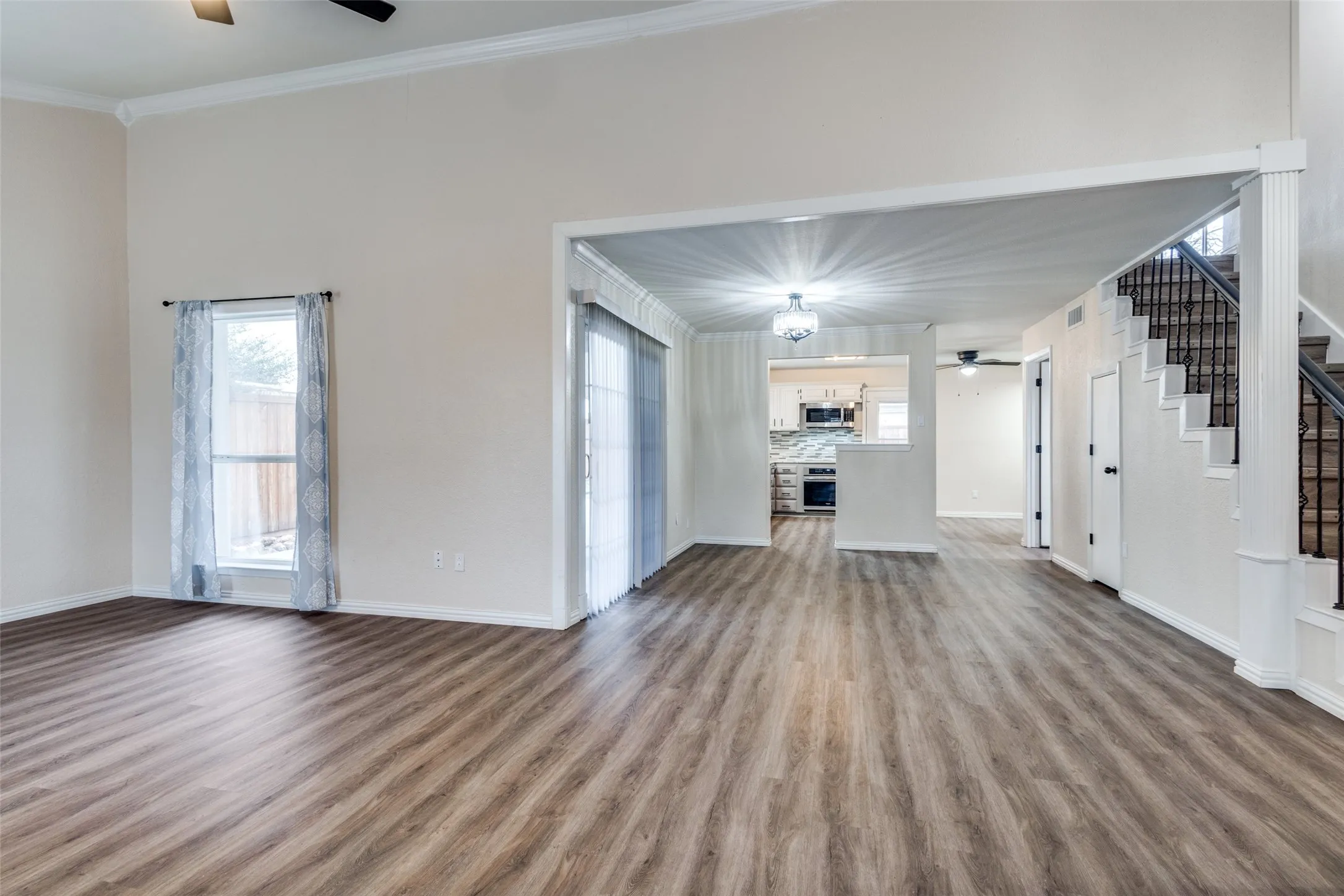 Single Family Residence For Sale in Denton County , 1846 Tucson Drive, Lewisville, Texas 75077, 5 Bedroom, 4 Bathroom, 2 Garage spaces, 2,255 Sqft, built in 1974, mls#21403297, Real Estate Agent in Lewisville, Homes For Sale in Denton county, Homes For Sale in Lewisville, Realtor in Lewisville Texas, Real Estate Brokerage Independent Realty Texas, Luminita Cordes Realtor