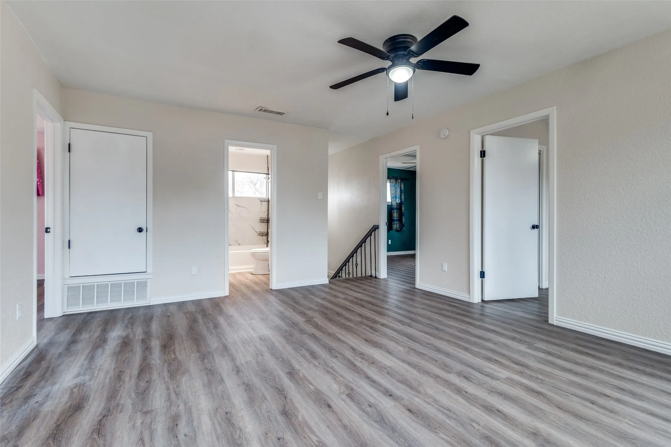Single Family Residence For Sale in Denton County , 1846 Tucson Drive, Lewisville, Texas 75077, 5 Bedroom, 4 Bathroom, 2 Garage spaces, 2,255 Sqft, built in 1974, mls#21403297, Real Estate Agent in Lewisville, Homes For Sale in Denton county, Homes For Sale in Lewisville, Realtor in Lewisville Texas, Real Estate Brokerage Independent Realty Texas, Luminita Cordes Realtor