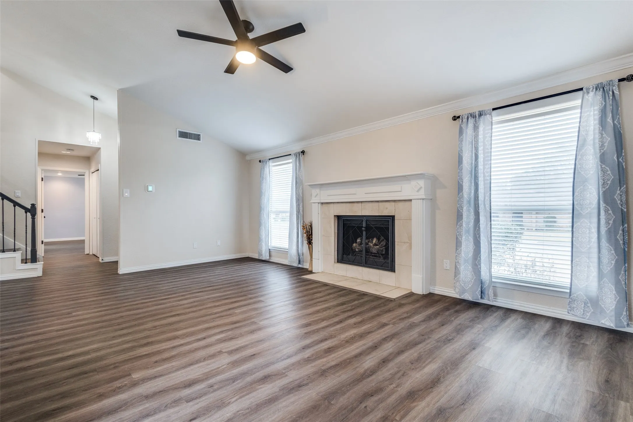 Single Family Residence For Sale in Denton County , 1846 Tucson Drive, Lewisville, Texas 75077, 5 Bedroom, 4 Bathroom, 2 Garage spaces, 2,255 Sqft, built in 1974, mls#21403297, Real Estate Agent in Lewisville, Homes For Sale in Denton county, Homes For Sale in Lewisville, Realtor in Lewisville Texas, Real Estate Brokerage Independent Realty Texas, Luminita Cordes Realtor
