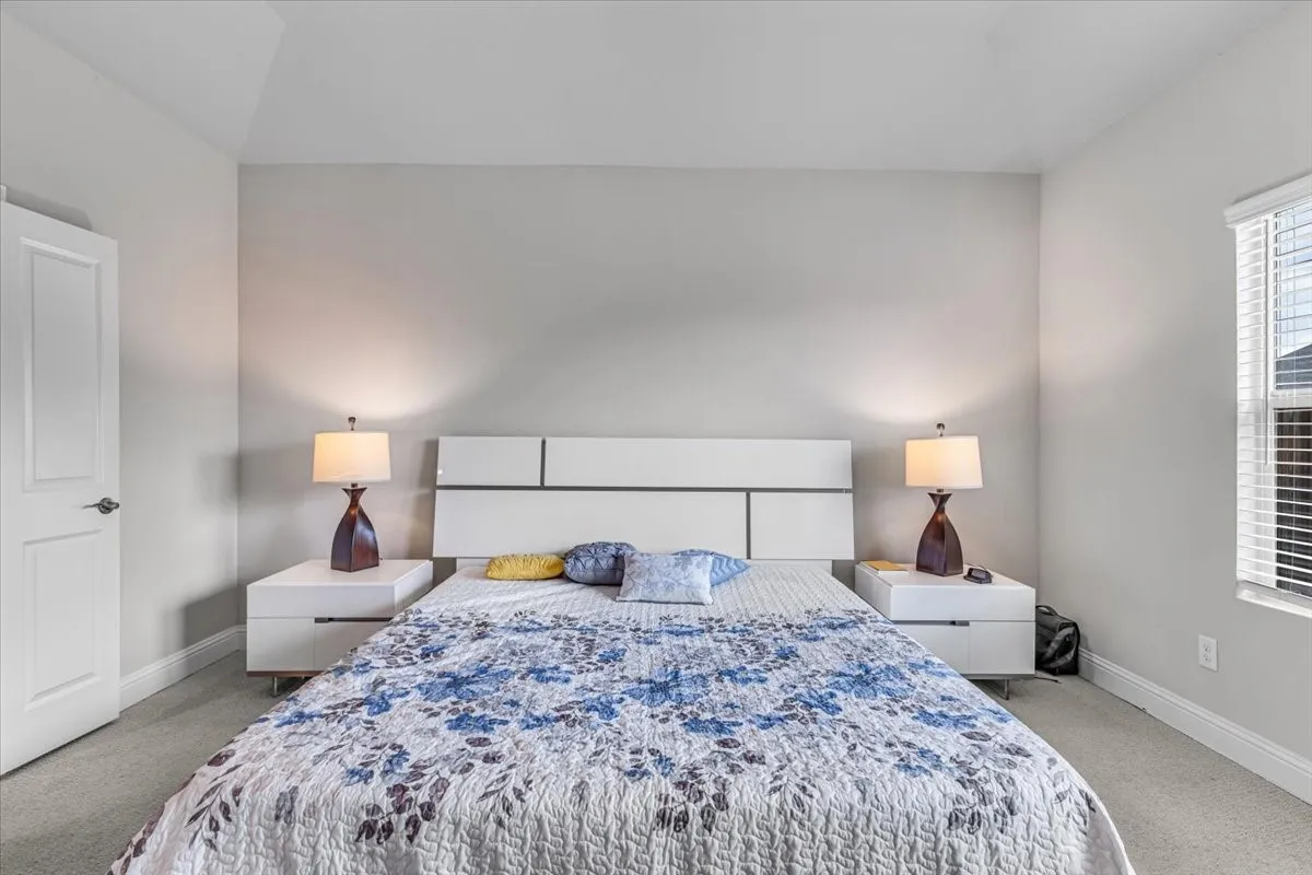 Single Family Residence For Rent in Tarrant County , 5665 Castle Peak Bend, Fort Worth, Texas 76126, 5 Bedroom, 3 Bathroom, 2 Garage spaces, 3,060 Sqft, built in 2022, mls#21401373, Real Estate Agent in Fort Worth, Homes For Rent in Tarrant county, Homes For Rent in Fort Worth, Realtor in Fort Worth Texas, Real Estate Brokerage Independent Realty Texas, Luminita Cordes Realtor