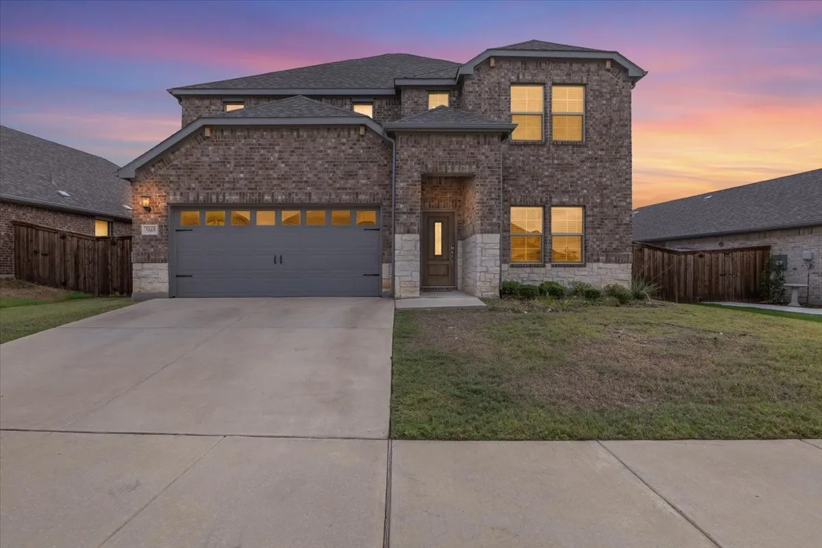 Single Family Residence For Rent in Tarrant County , 5665 Castle Peak Bend, Fort Worth, Texas 76126, 5 Bedroom, 3 Bathroom, 2 Garage spaces, 3,060 Sqft, built in 2022, mls#21401373, Real Estate Agent in Fort Worth, Homes For Rent in Tarrant county, Homes For Rent in Fort Worth, Realtor in Fort Worth Texas, Real Estate Brokerage Independent Realty Texas, Luminita Cordes Realtor
