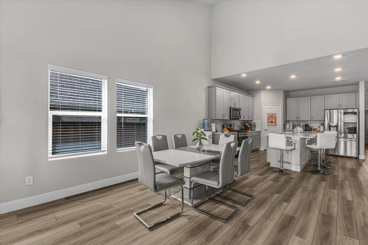 Single Family Residence For Rent in Tarrant County , 5665 Castle Peak Bend, Fort Worth, Texas 76126, 5 Bedroom, 3 Bathroom, 2 Garage spaces, 3,060 Sqft, built in 2022, mls#21401373, Real Estate Agent in Fort Worth, Homes For Rent in Tarrant county, Homes For Rent in Fort Worth, Realtor in Fort Worth Texas, Real Estate Brokerage Independent Realty Texas, Luminita Cordes Realtor