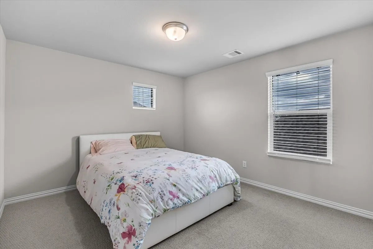 Single Family Residence For Rent in Tarrant County , 5665 Castle Peak Bend, Fort Worth, Texas 76126, 5 Bedroom, 3 Bathroom, 2 Garage spaces, 3,060 Sqft, built in 2022, mls#21401373, Real Estate Agent in Fort Worth, Homes For Rent in Tarrant county, Homes For Rent in Fort Worth, Realtor in Fort Worth Texas, Real Estate Brokerage Independent Realty Texas, Luminita Cordes Realtor