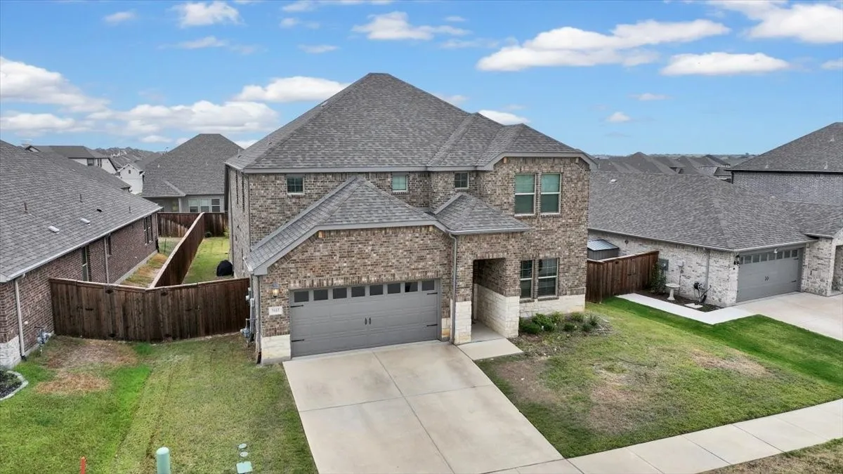 Single Family Residence For Rent in Tarrant County , 5665 Castle Peak Bend, Fort Worth, Texas 76126, 5 Bedroom, 3 Bathroom, 2 Garage spaces, 3,060 Sqft, built in 2022, mls#21401373, Real Estate Agent in Fort Worth, Homes For Rent in Tarrant county, Homes For Rent in Fort Worth, Realtor in Fort Worth Texas, Real Estate Brokerage Independent Realty Texas, Luminita Cordes Realtor