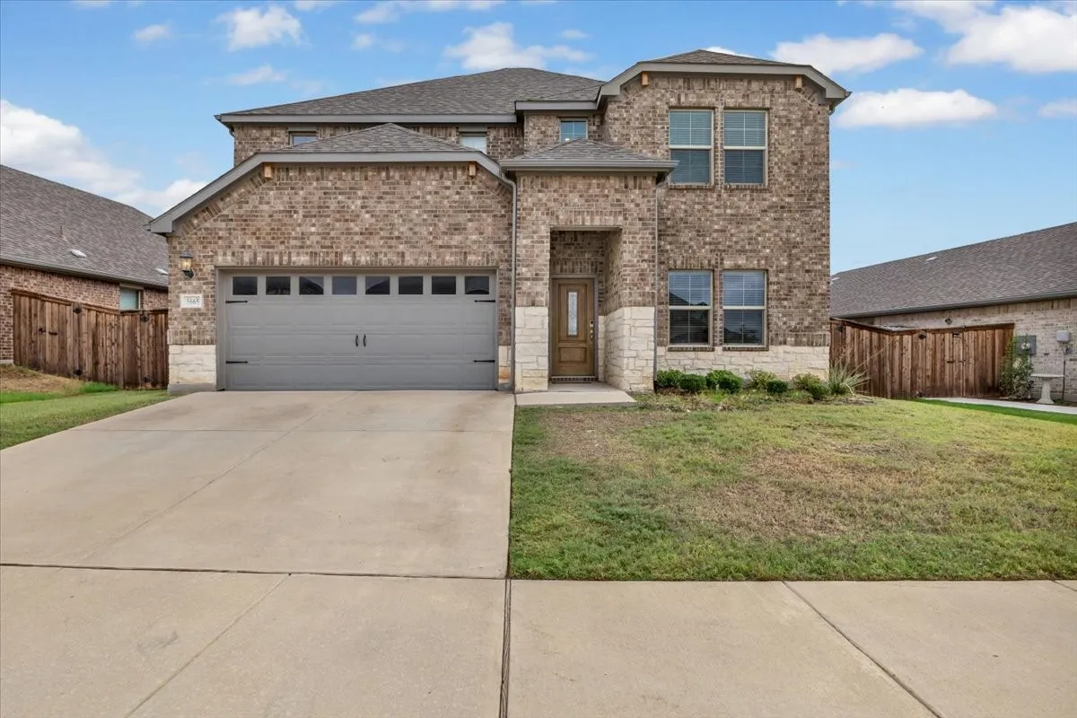 Single Family Residence For Rent in Tarrant County , 5665 Castle Peak Bend, Fort Worth, Texas 76126, 5 Bedroom, 3 Bathroom, 2 Garage spaces, 3,060 Sqft, built in 2022, mls#21401373, Real Estate Agent in Fort Worth, Homes For Rent in Tarrant county, Homes For Rent in Fort Worth, Realtor in Fort Worth Texas, Real Estate Brokerage Independent Realty Texas, Luminita Cordes Realtor