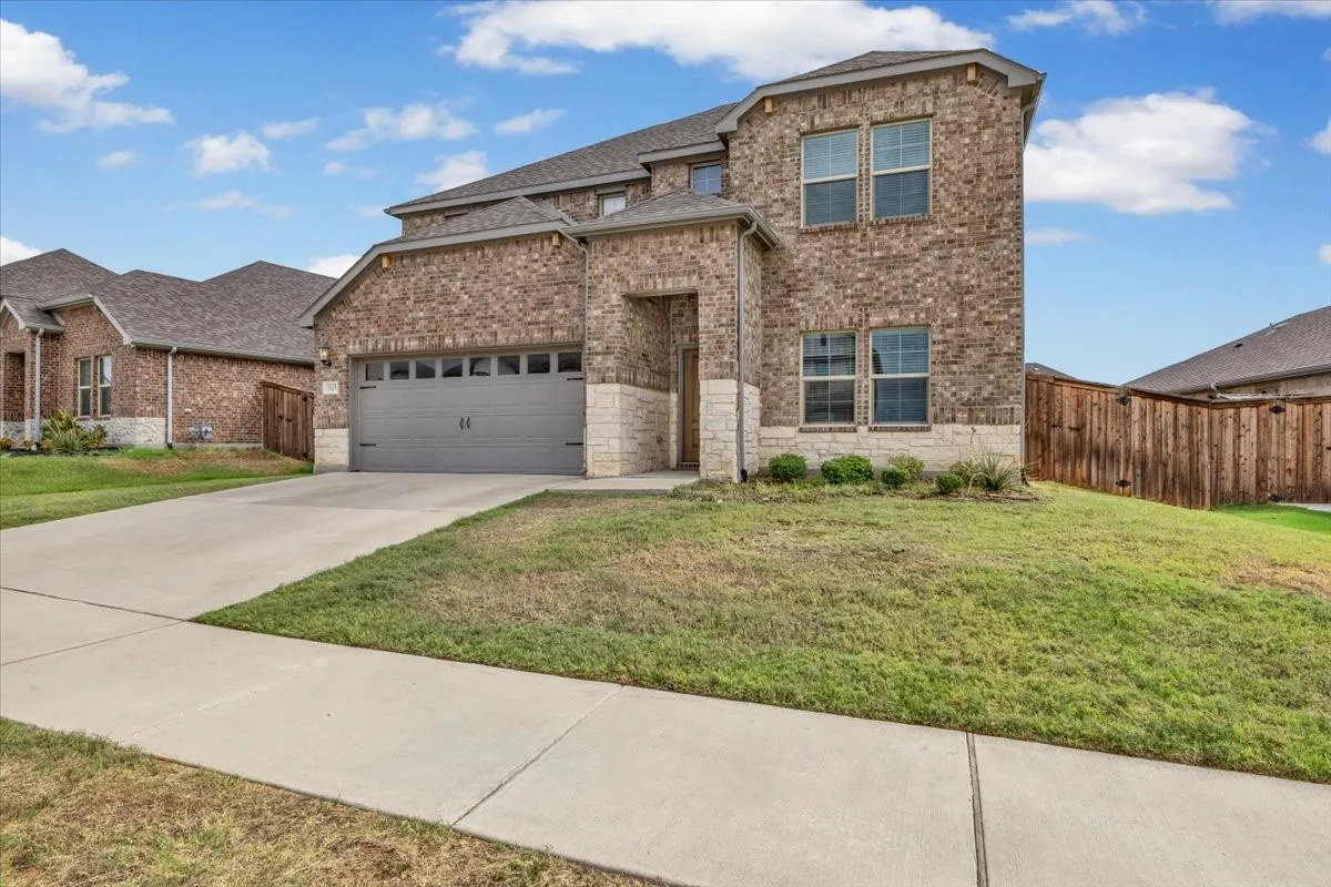 Single Family Residence For Rent in Tarrant County , 5665 Castle Peak Bend, Fort Worth, Texas 76126, 5 Bedroom, 3 Bathroom, 2 Garage spaces, 3,060 Sqft, built in 2022, mls#21401373, Real Estate Agent in Fort Worth, Homes For Rent in Tarrant county, Homes For Rent in Fort Worth, Realtor in Fort Worth Texas, Real Estate Brokerage Independent Realty Texas, Luminita Cordes Realtor