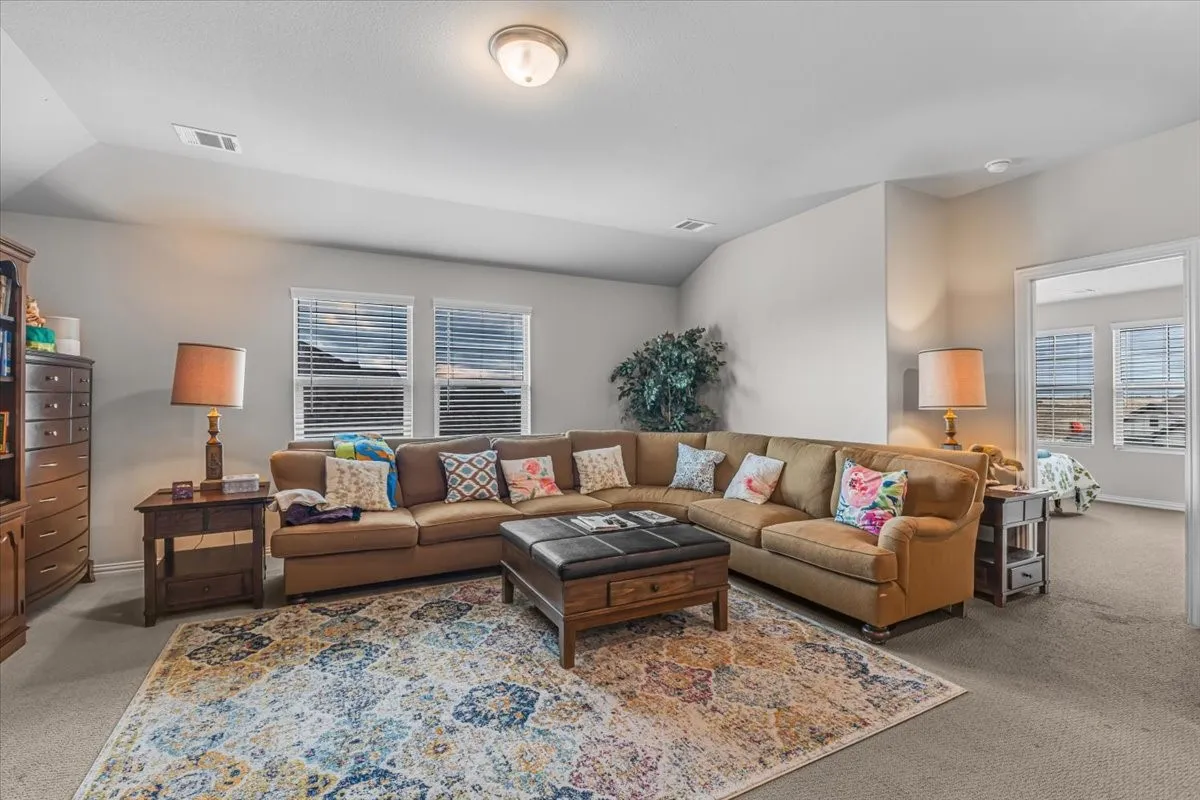 Single Family Residence For Rent in Tarrant County , 5665 Castle Peak Bend, Fort Worth, Texas 76126, 5 Bedroom, 3 Bathroom, 2 Garage spaces, 3,060 Sqft, built in 2022, mls#21401373, Real Estate Agent in Fort Worth, Homes For Rent in Tarrant county, Homes For Rent in Fort Worth, Realtor in Fort Worth Texas, Real Estate Brokerage Independent Realty Texas, Luminita Cordes Realtor