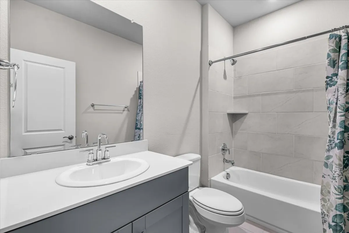 Single Family Residence For Rent in Tarrant County , 5665 Castle Peak Bend, Fort Worth, Texas 76126, 5 Bedroom, 3 Bathroom, 2 Garage spaces, 3,060 Sqft, built in 2022, mls#21401373, Real Estate Agent in Fort Worth, Homes For Rent in Tarrant county, Homes For Rent in Fort Worth, Realtor in Fort Worth Texas, Real Estate Brokerage Independent Realty Texas, Luminita Cordes Realtor