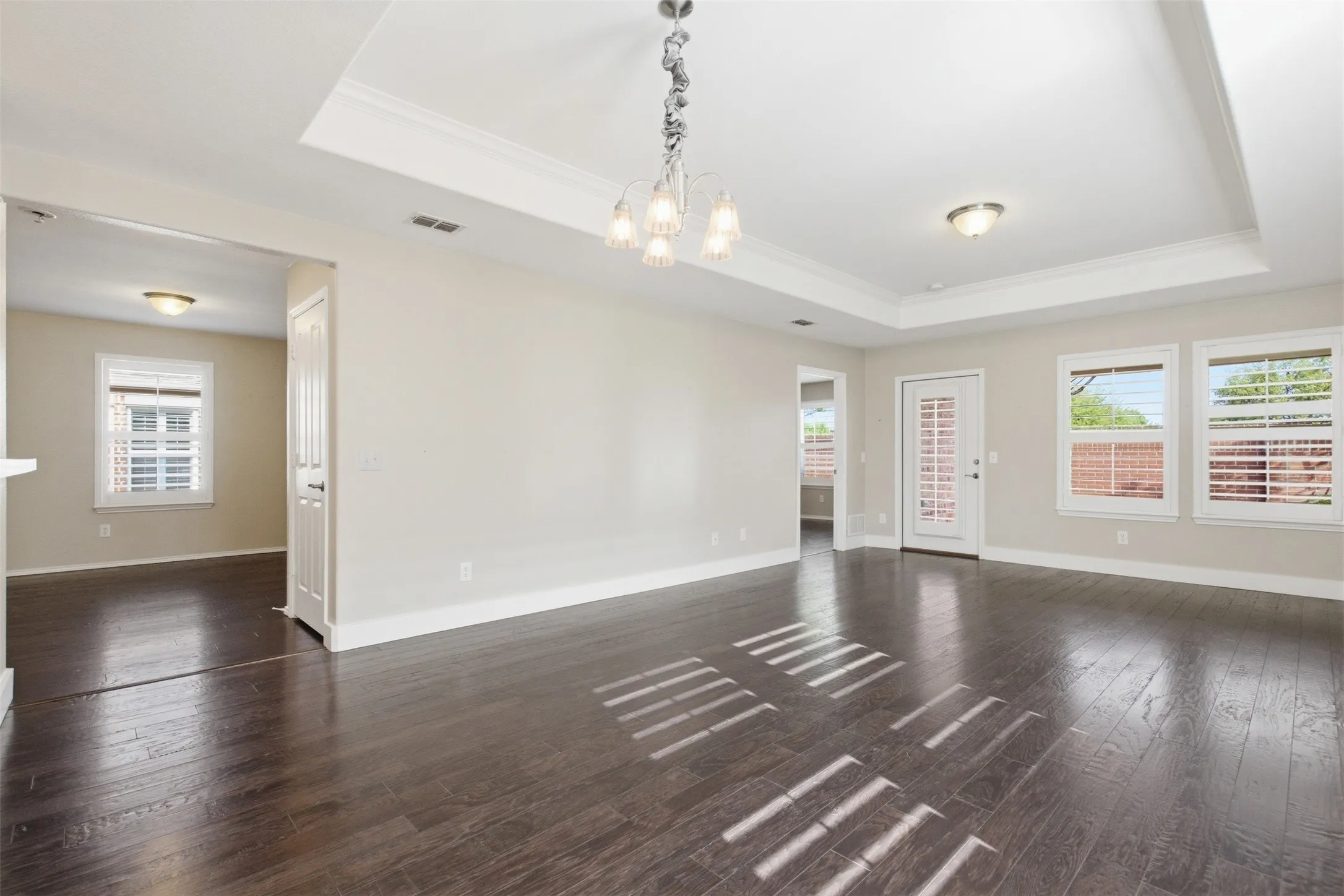 Single Family Residence For Sale in Denton County , 2490 Honeybee Lane, Frisco, Texas 75036, 2 Bedroom, 2 Bathroom, 2 Garage spaces, 1,457 Sqft, built in 2013, mls#21403167, Real Estate Agent in Frisco, Homes For Sale in Denton county, Homes For Sale in Frisco, Realtor in Frisco Texas, Real Estate Brokerage Independent Realty Texas, Luminita Cordes Realtor
