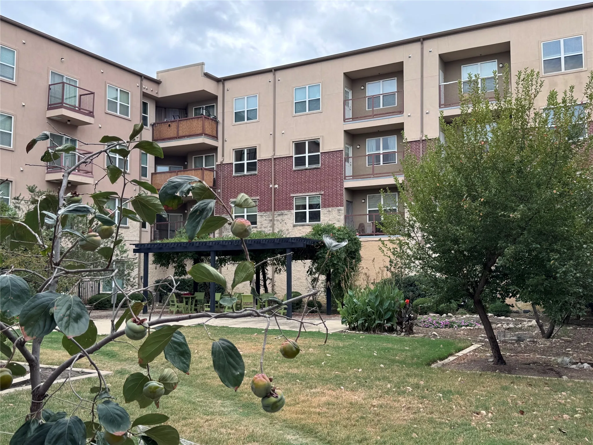 Condominium For Sale in Dallas County , 1100 W Trinity Mills Road 1015, Carrollton, Texas 75006, 2 Bedroom, 2 Bathroom, Garage spaces, 1,295 Sqft, built in 2012, mls#21402672, Real Estate Agent in Carrollton, Homes For Sale in Dallas county, Homes For Sale in Carrollton, Realtor in Carrollton Texas, Real Estate Brokerage Independent Realty Texas, Luminita Cordes Realtor