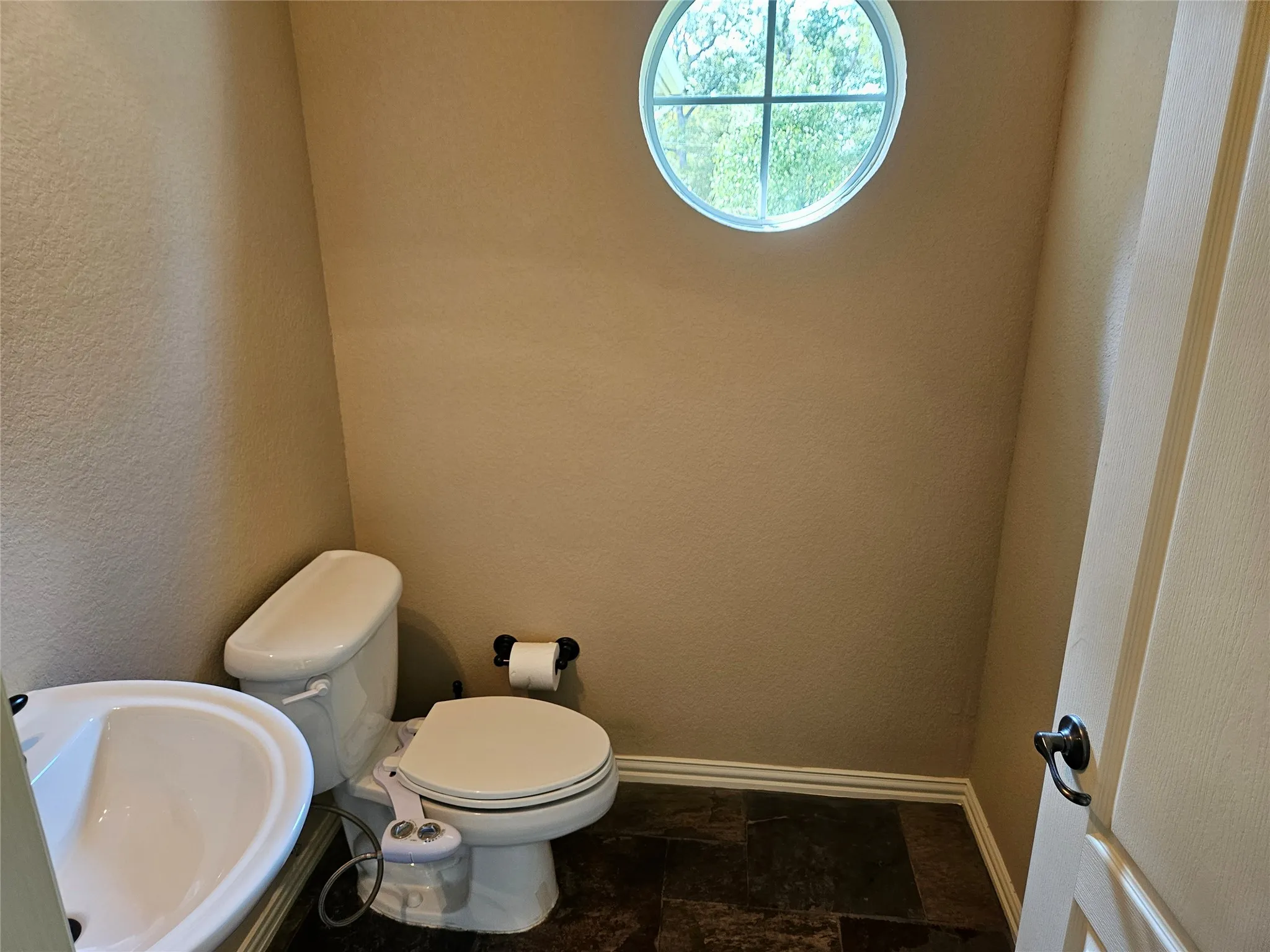 Single Family Residence For Sale in Somervell County , 103 Heritage Place, Glen Rose, Texas 76043, 3 Bedroom, 3 Bathroom, 2 Garage spaces, 2,272 Sqft, built in 2005, mls#21403325, Real Estate Agent in Glen Rose, Homes For Sale in Somervell county, Homes For Sale in Glen Rose, Realtor in Glen Rose Texas, Real Estate Brokerage Independent Realty Texas, Luminita Cordes Realtor