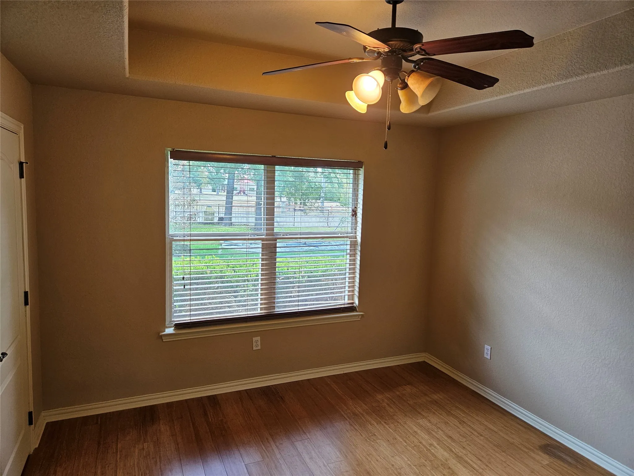 Custom Ceiling in Secondary Bedroom