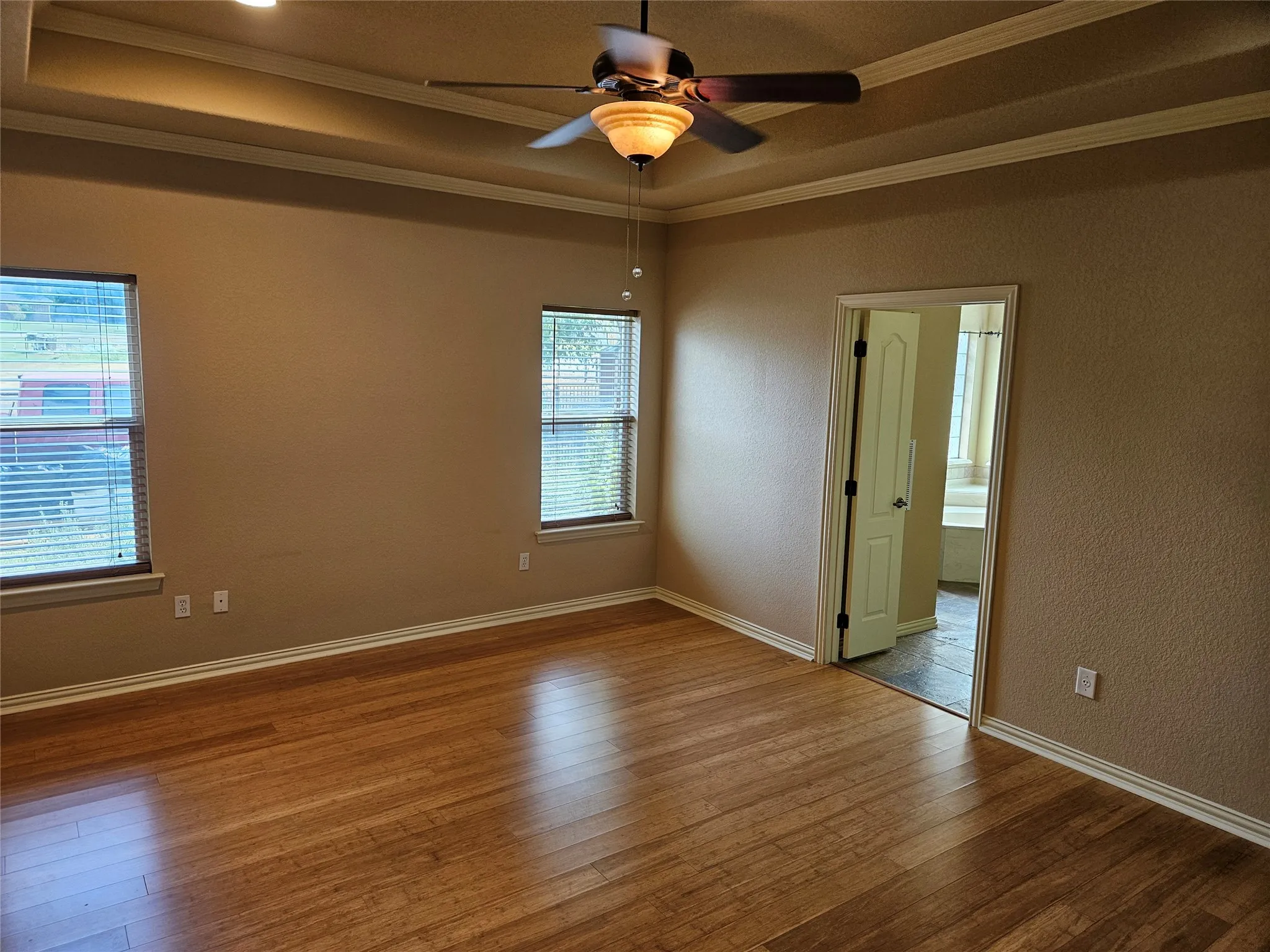 Single Family Residence For Sale in Somervell County , 103 Heritage Place, Glen Rose, Texas 76043, 3 Bedroom, 3 Bathroom, 2 Garage spaces, 2,272 Sqft, built in 2005, mls#21403325, Real Estate Agent in Glen Rose, Homes For Sale in Somervell county, Homes For Sale in Glen Rose, Realtor in Glen Rose Texas, Real Estate Brokerage Independent Realty Texas, Luminita Cordes Realtor